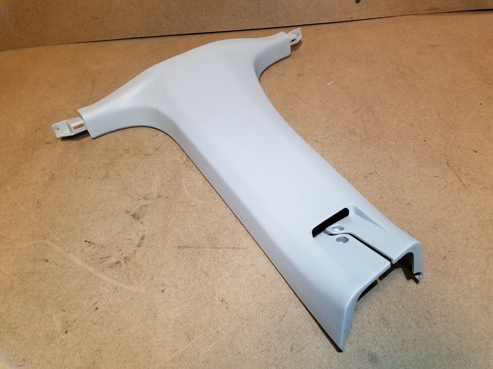 2005-2007 Dodge Magnum Right Passenger Side B Pillar Lower Trim Cover Replacement - OEM Fit for Sedan & Wagon Models - Perfect for Interior Restoration & Car Customization