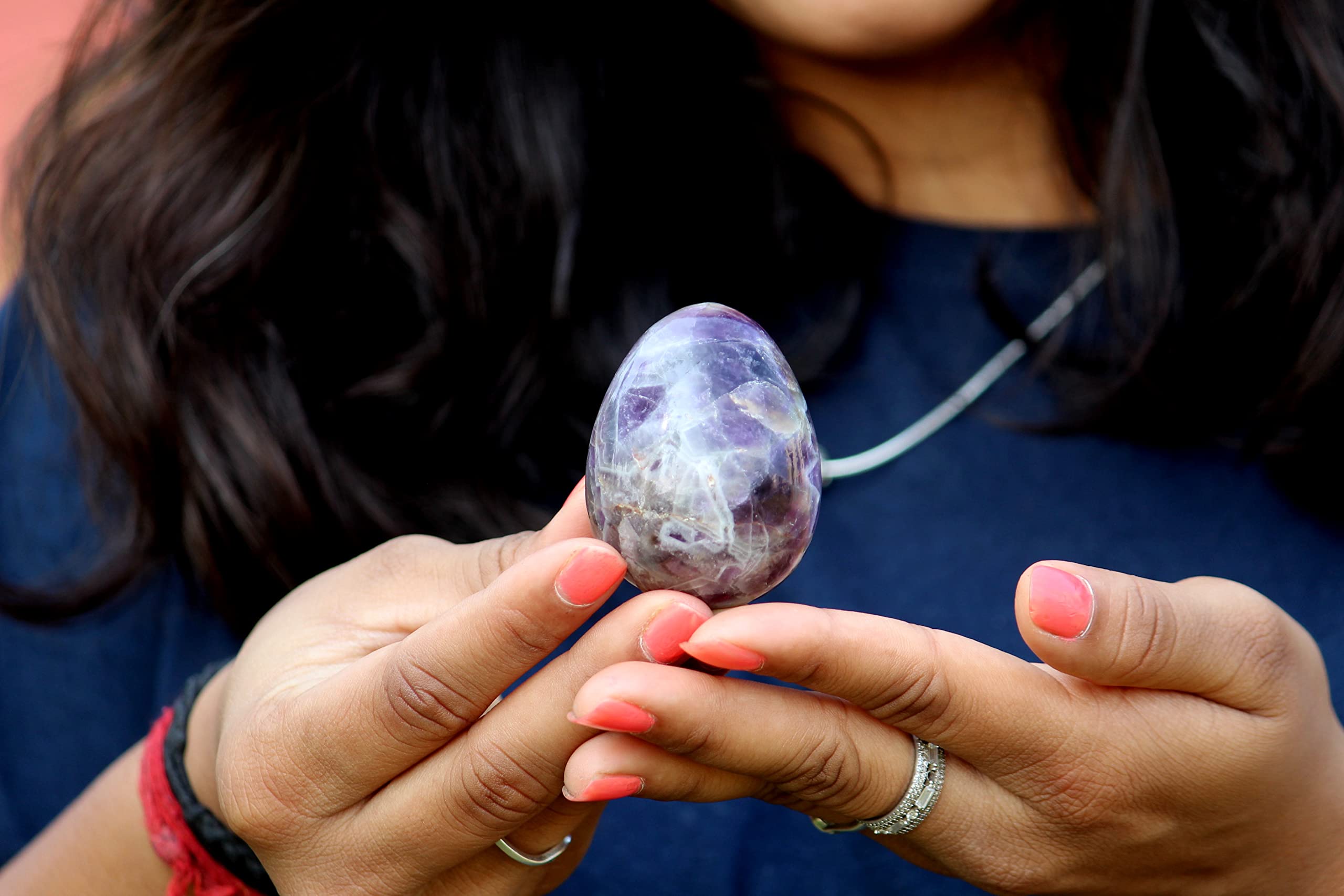 Natural Amethyst Gemstone Egg - Hand Carved Crystal for Healing, Chakra Cleansing & Spiritual Focus | 2 Inch Metaphysical Altar Decor | Perfect for Meditation, Yoga & Energy Work