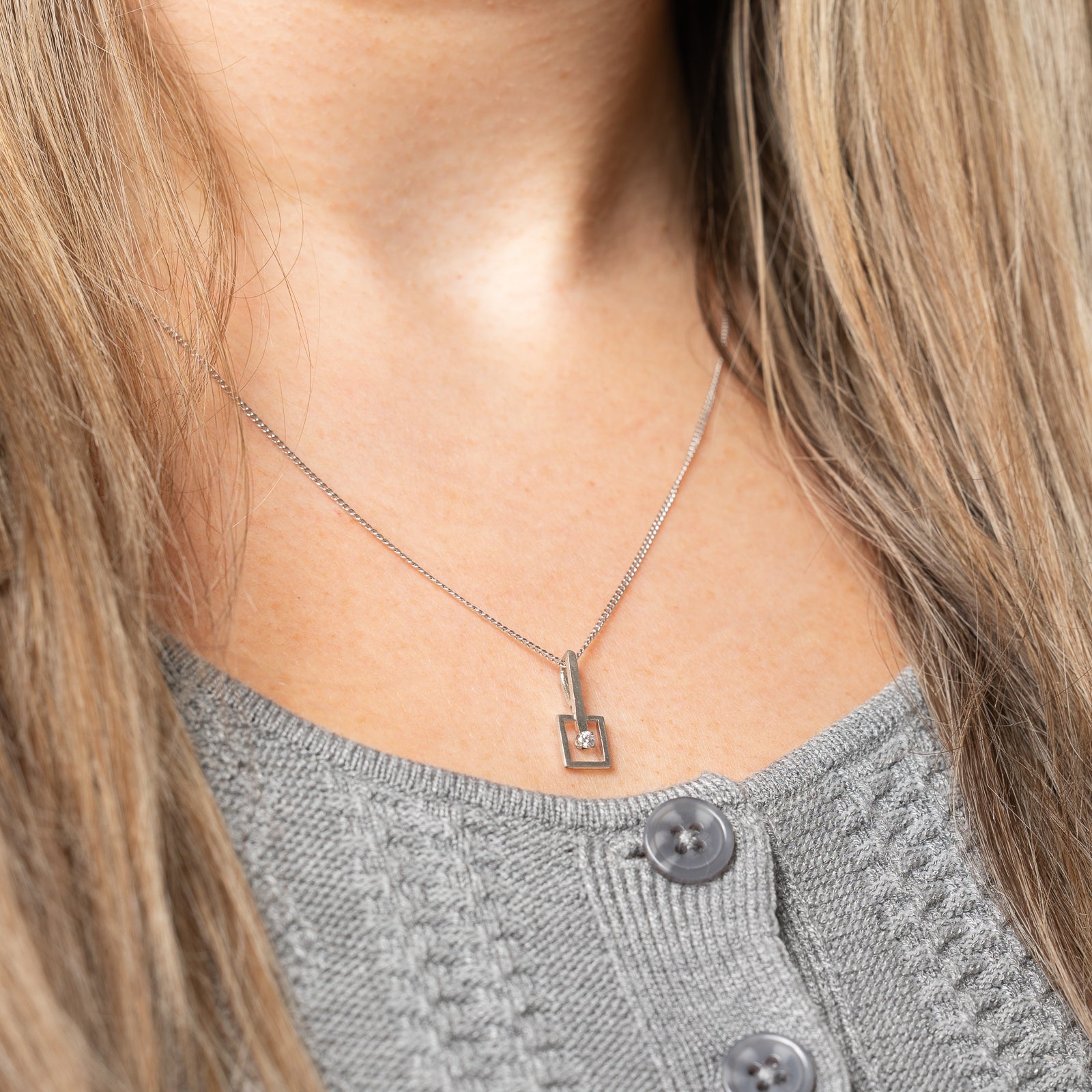 0.05ct Solitaire Diamond Pendant Necklace - Dainty & Elegant Jewelry Gift for Women - Perfect for Weddings, Anniversaries & Special Occasions