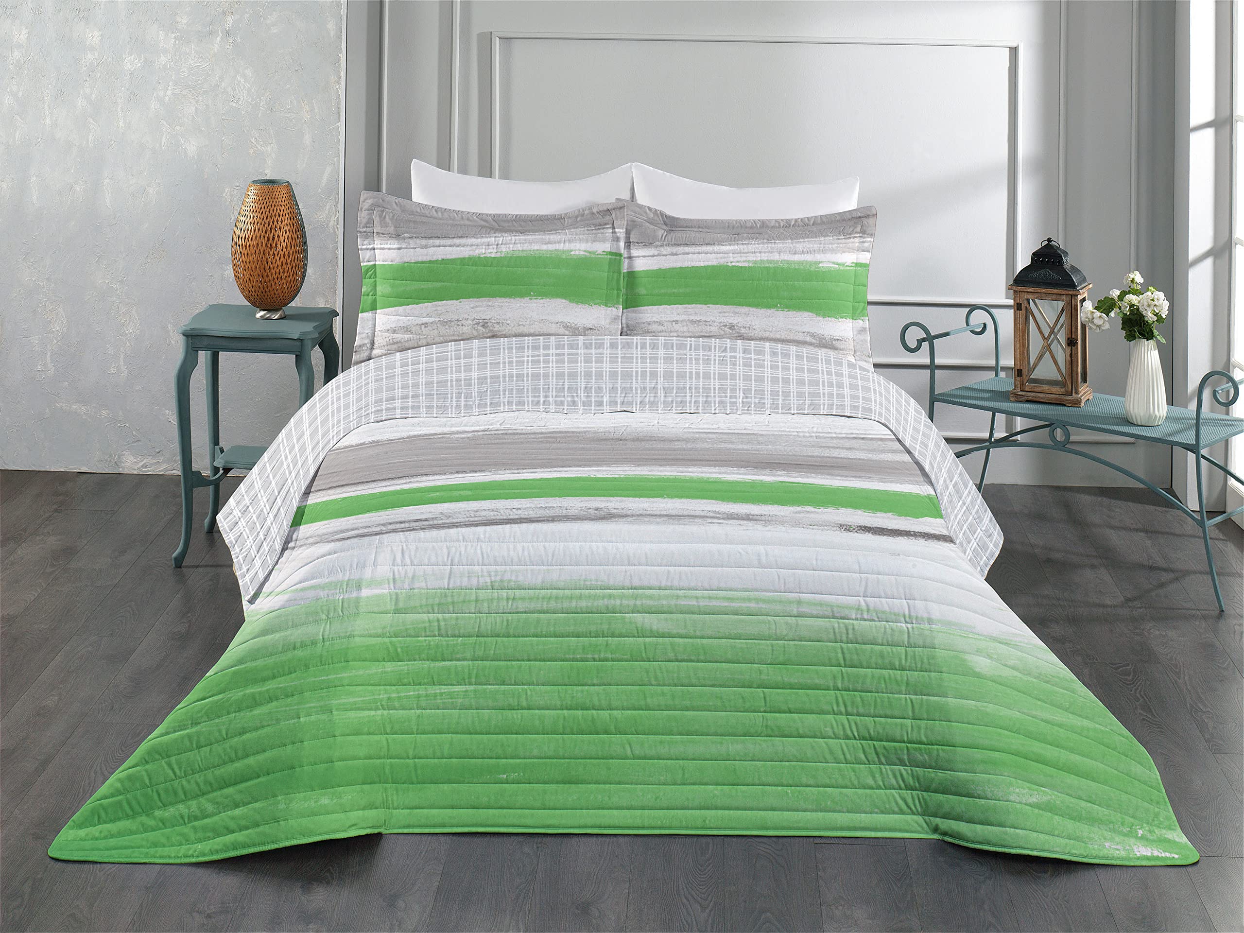 Ambesonne Grunge Reversible King Size Bedspread Set - Watercolor Abstract Art Design with Brush Stroke Effects, Microfiber Comforter & Pillow Shams in Lime Green & Pale Grey | Modern Bedroom Decor for Contemporary Homes