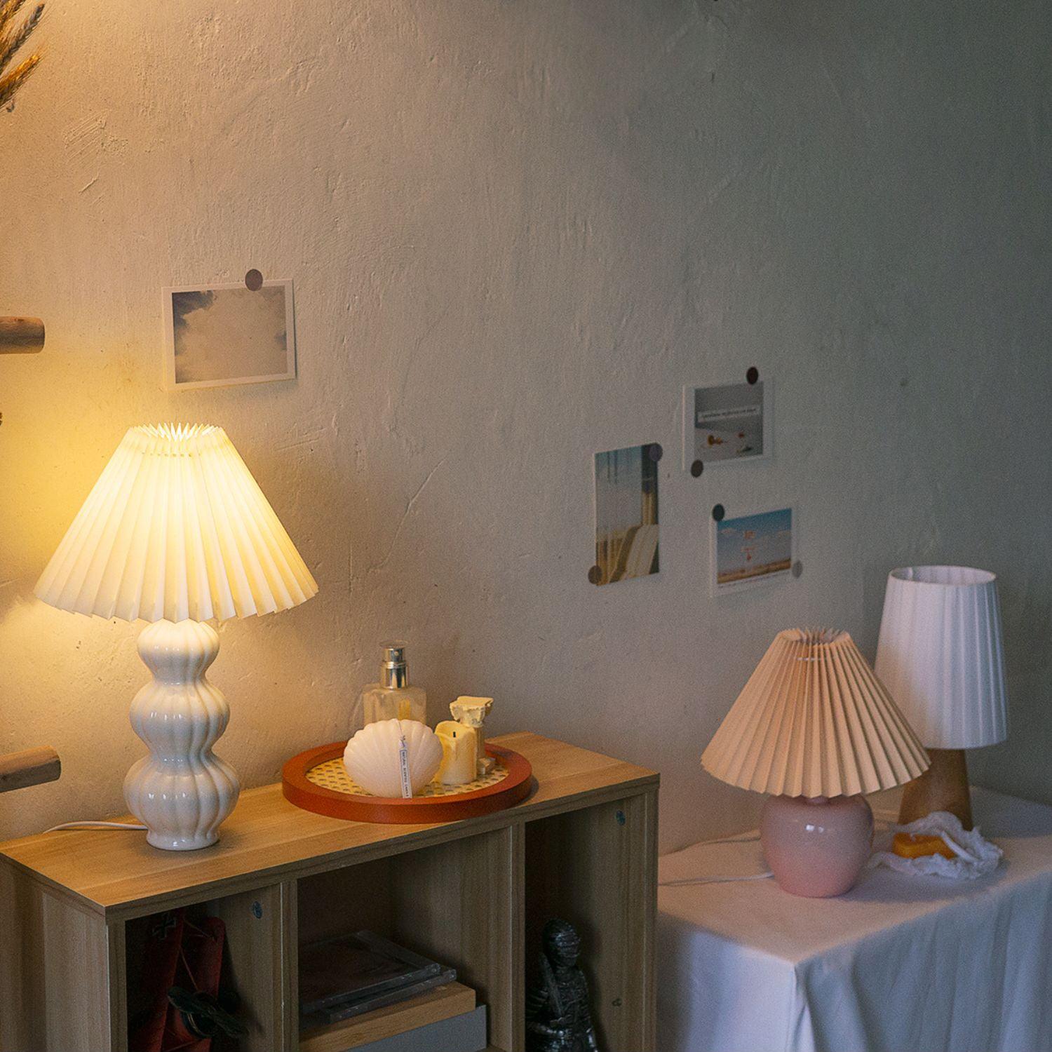 Modern Leo Table Lamp - Adjustable LED Desk Light for Home Office, Bedroom & Study - Warm White & Cool White Lighting Modes