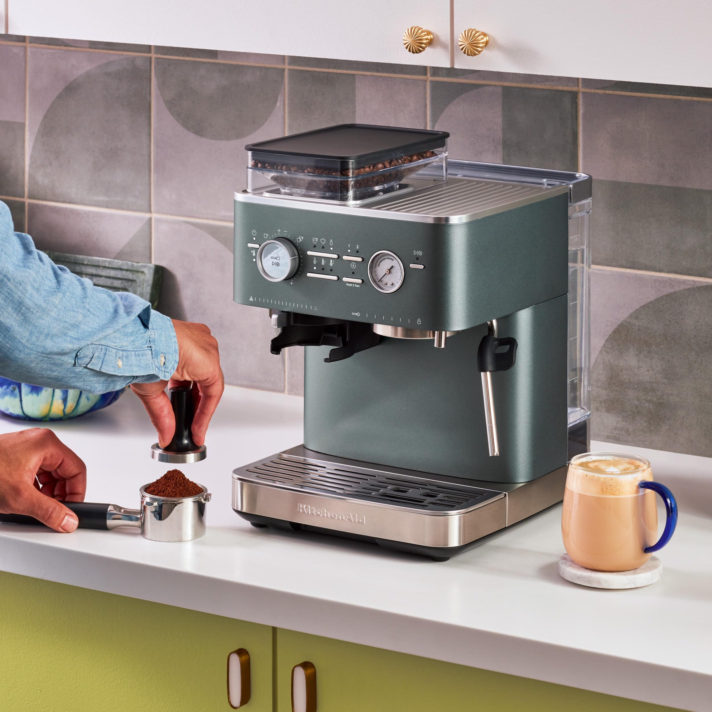 KitchenAid KES6551JP Semi-Automatic Espresso Machine with Built-in Burr Grinder, 2.5L Water Tank, Juniper Green - Perfect for Home Baristas & Coffee Lovers (Ideal for Small Kitchens, Offices & Gifts)