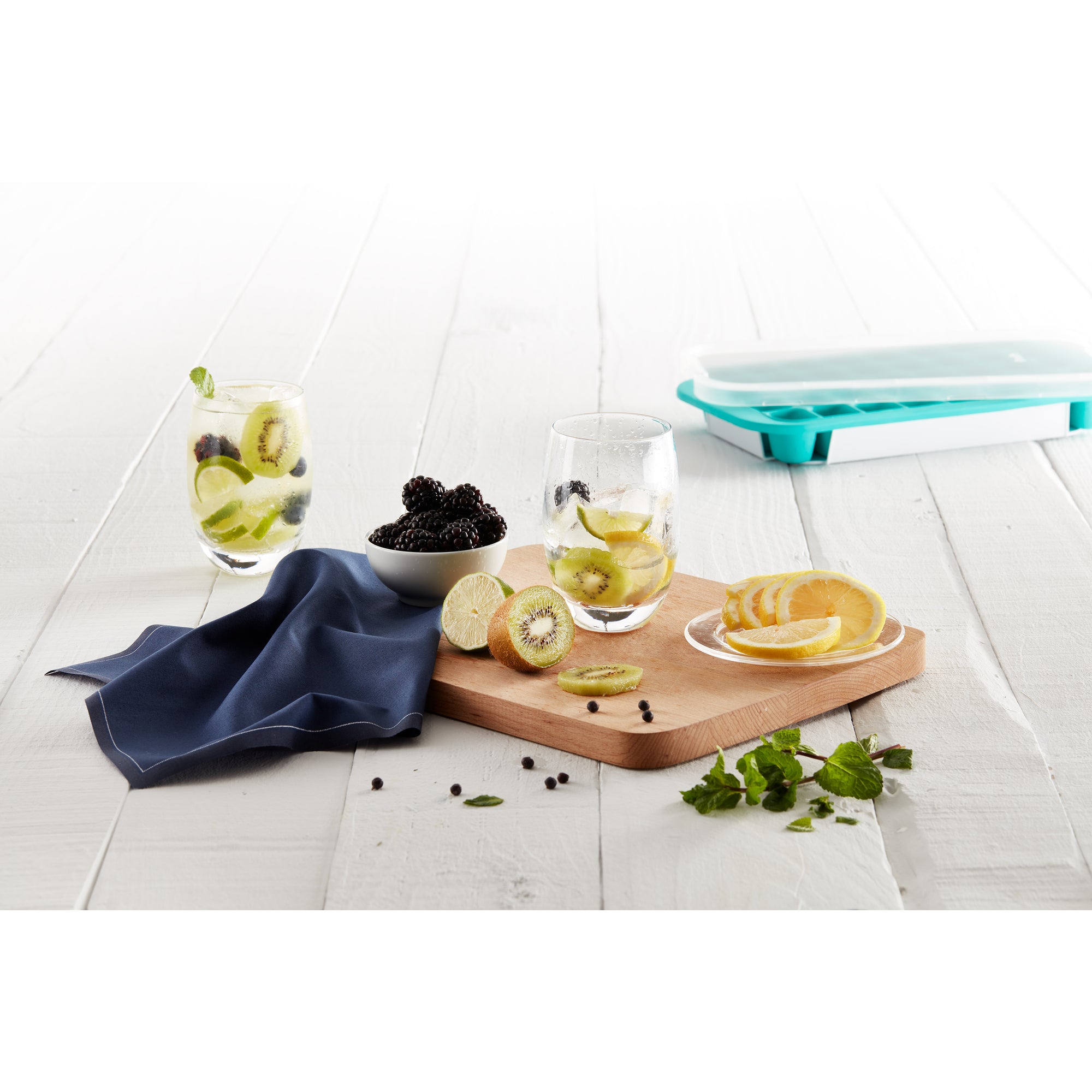 Industrial Ice Cube Tray With Lid - Large Capacity Silicone Ice Maker for Bars, Restaurants & Home Cocktails - Perfect for Commercial Use & Party Drinks