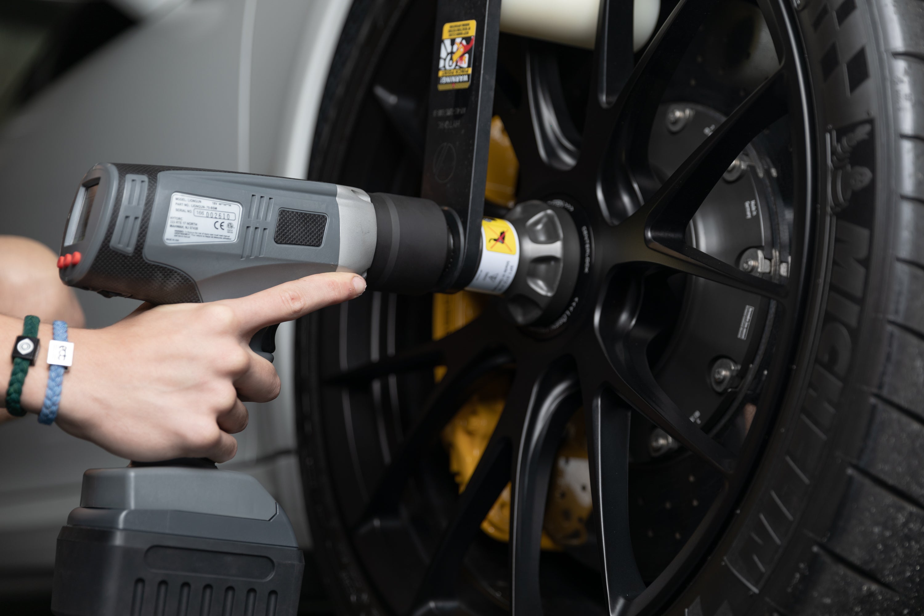 HYTORC Center Lock Torque Gun - High Precision Torque Wrench for Automotive & Industrial Use - Perfect for Wheel Installation, Machinery Maintenance & Construction Projects