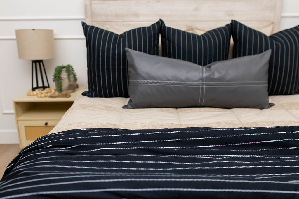 Bryant Soft Fleece Blanket - Ultra Cozy & Warm Throw for Bed, Couch, and Travel - Perfect for Winter Nights, Camping, and Gifts