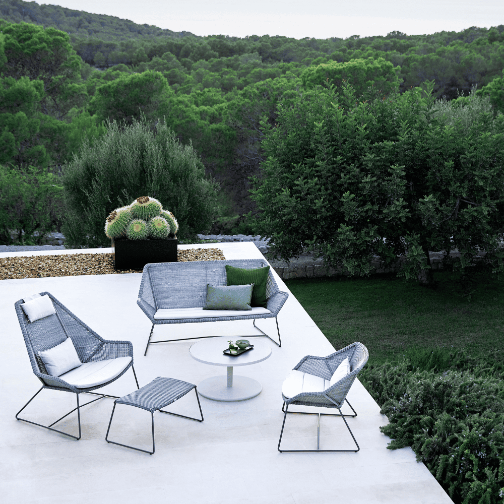 Breeze Outdoor Lounge Chair - Lightweight & Weather-Resistant Patio Furniture for Poolside, Garden, and Backyard Relaxation