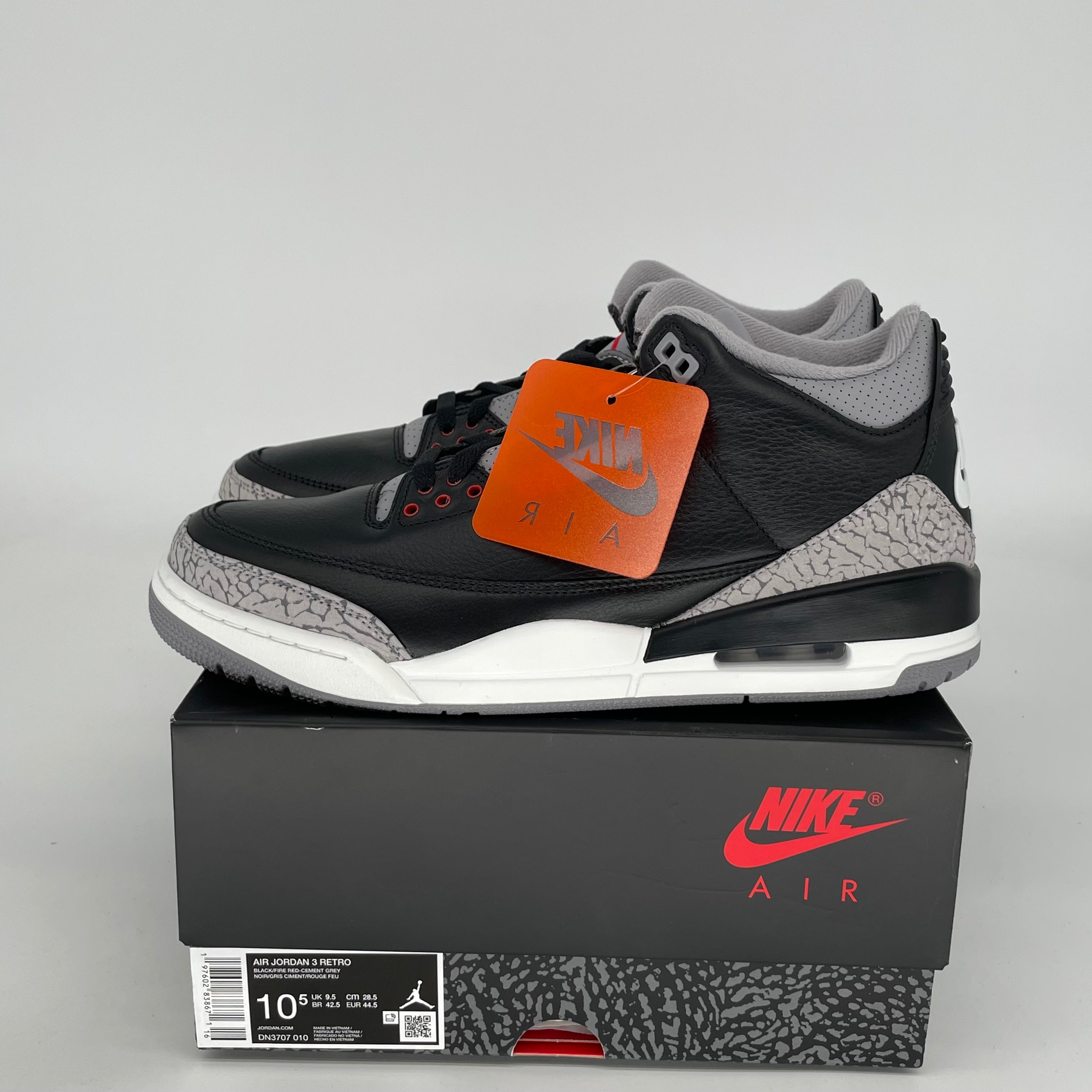 Original Air Jordan 3 Retro 'Black Cement' Men's Basketball Shoes Size 10.5 (DN3707-010) - Classic Sneakers for Streetwear & Basketball Performance