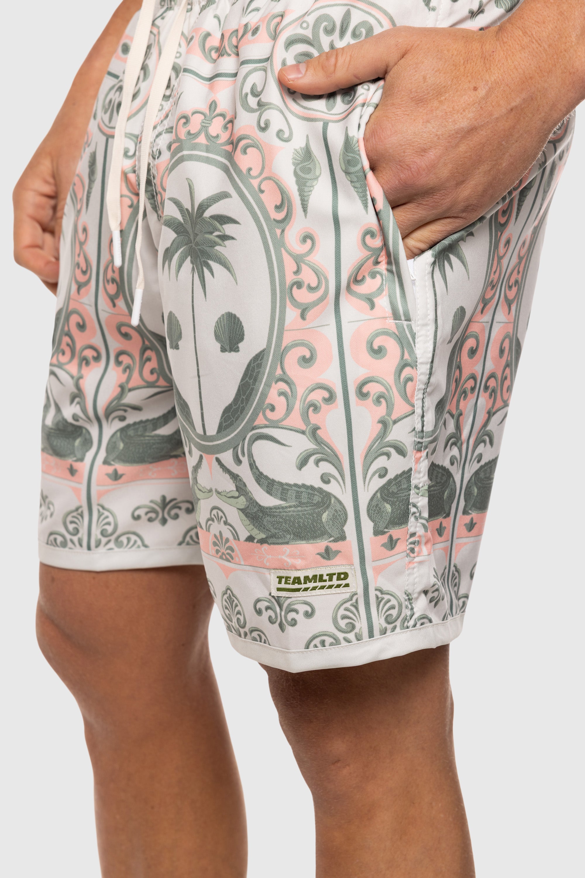 Men's Quick-Dry Swim Shorts 21 - Comfortable & Stylish Beachwear for Swimming, Surfing & Summer Activities