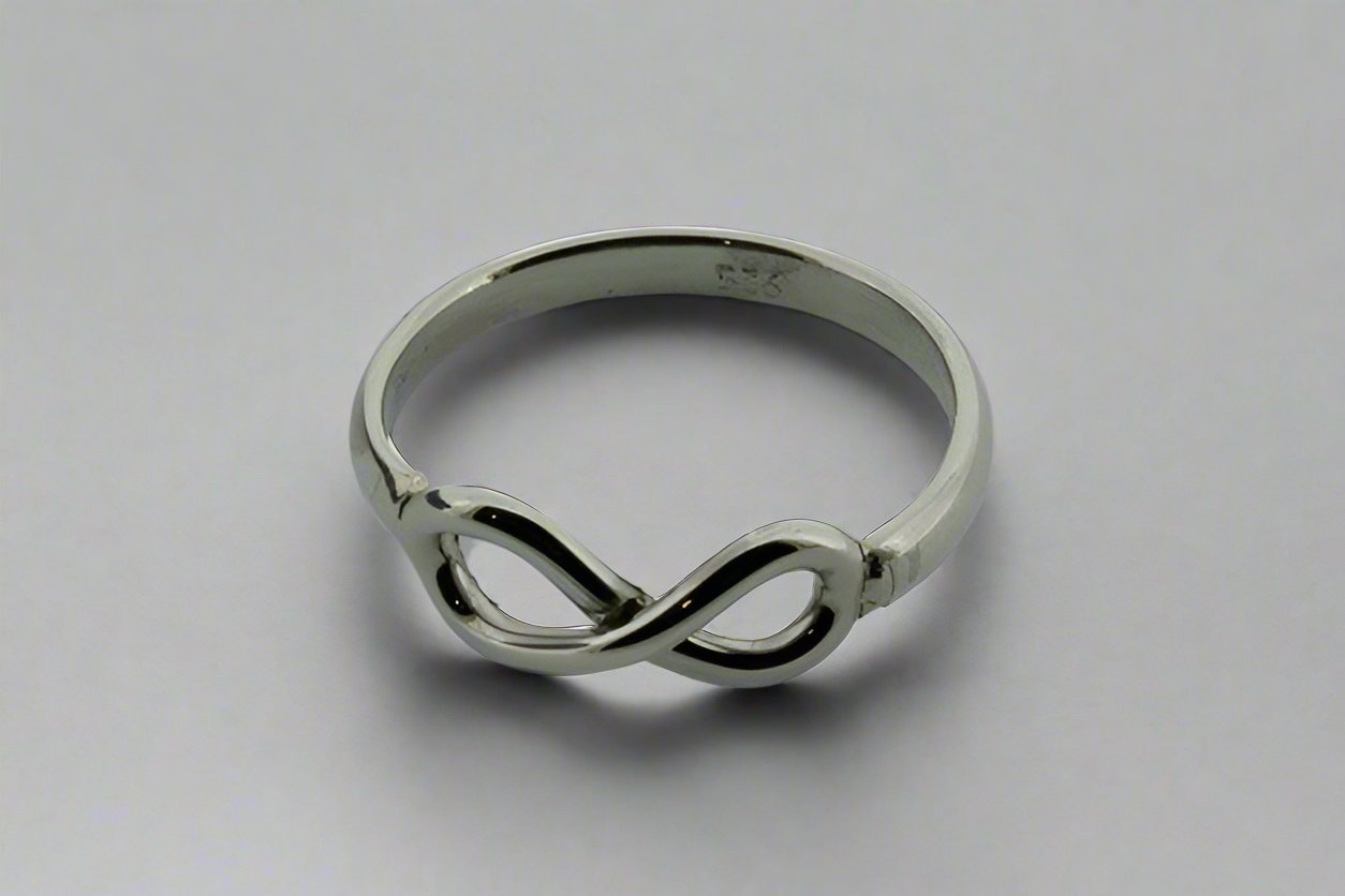Elegant Infinity Ring for Women - Sterling Silver 925, Dainty & Timeless Jewelry Gift for Her - Perfect for Anniversaries, Engagements & Everyday Wear
