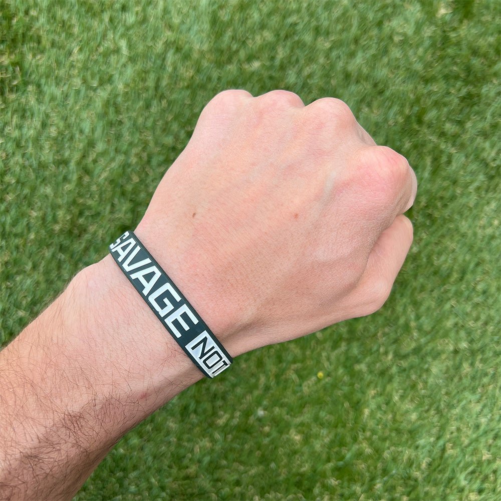 Savage Not Average Wristband - Motivational Rubber Bracelet for Men & Women - Gym, Workout, Running, Sports, Everyday Wear