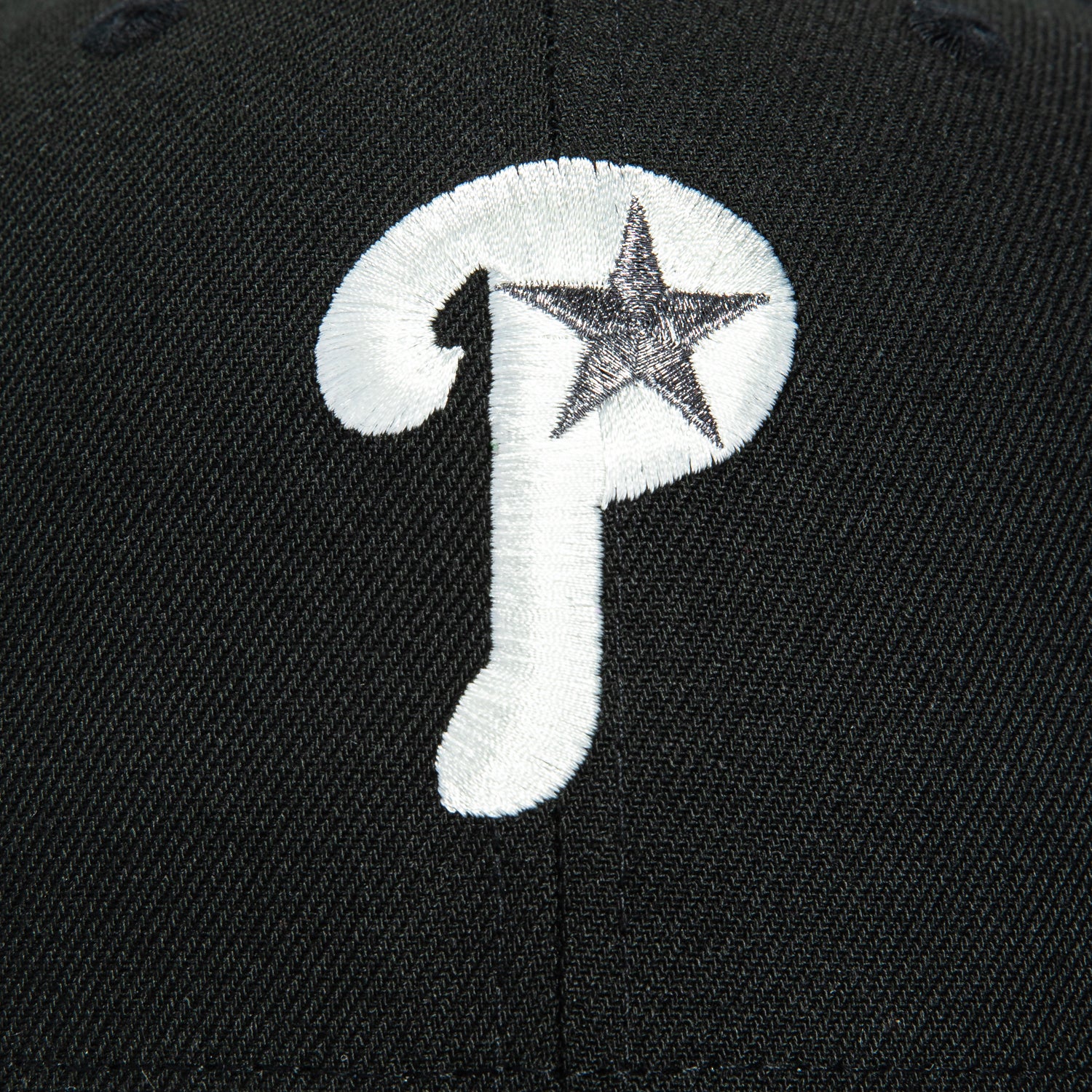 New Era 59Fifty Philadelphia Phillies Alternate Camo Baseball Cap - Black & Camouflage Design for Men's Fashion & MLB Fan Gear - Perfect for Baseball Games, Streetwear & Sports Enthusiasts
