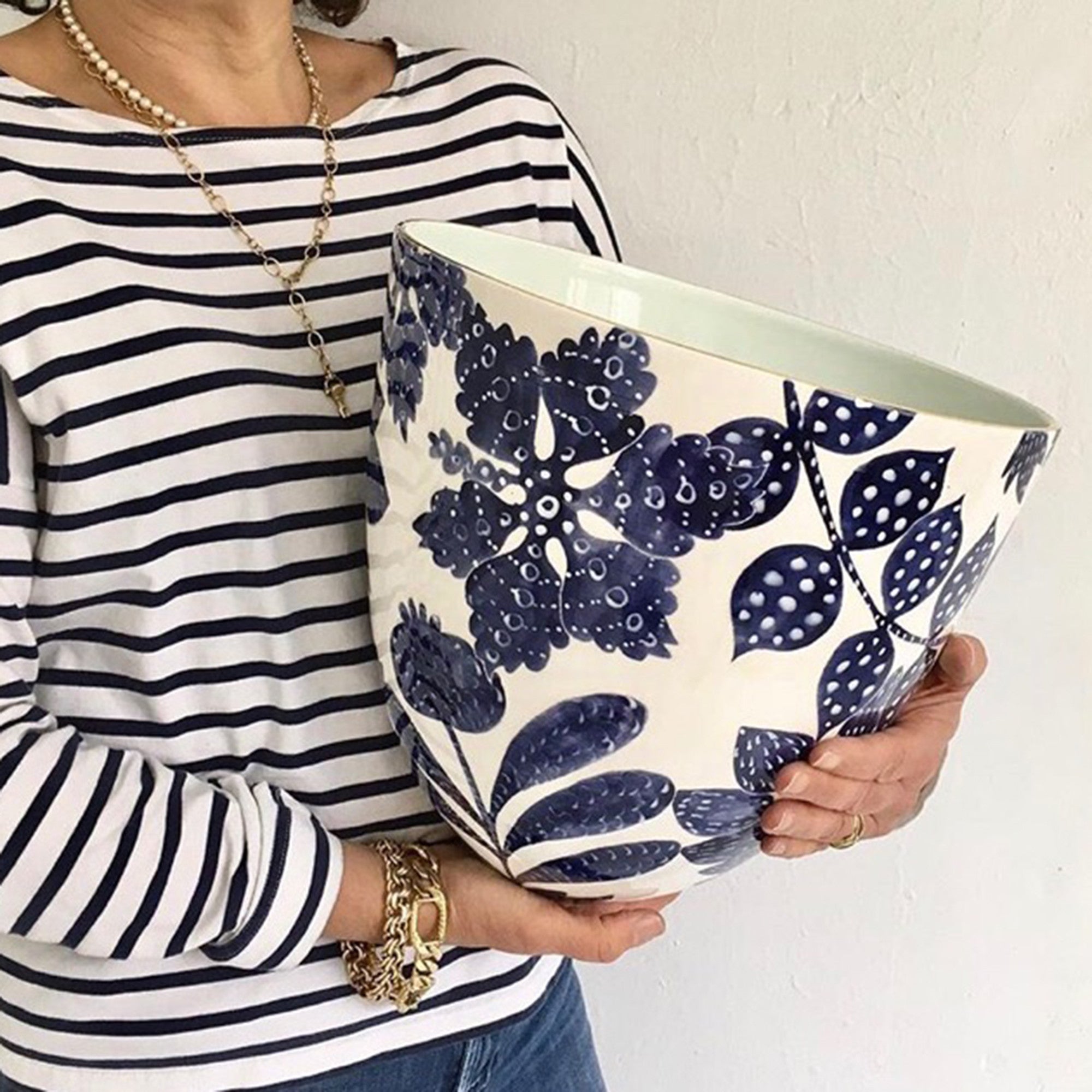 Bali Toile Large Bee Bowl - Handmade Ceramic Serving Bowl for Salads, Fruits, and Desserts | Perfect for Dining, Entertaining, and Home Decor
