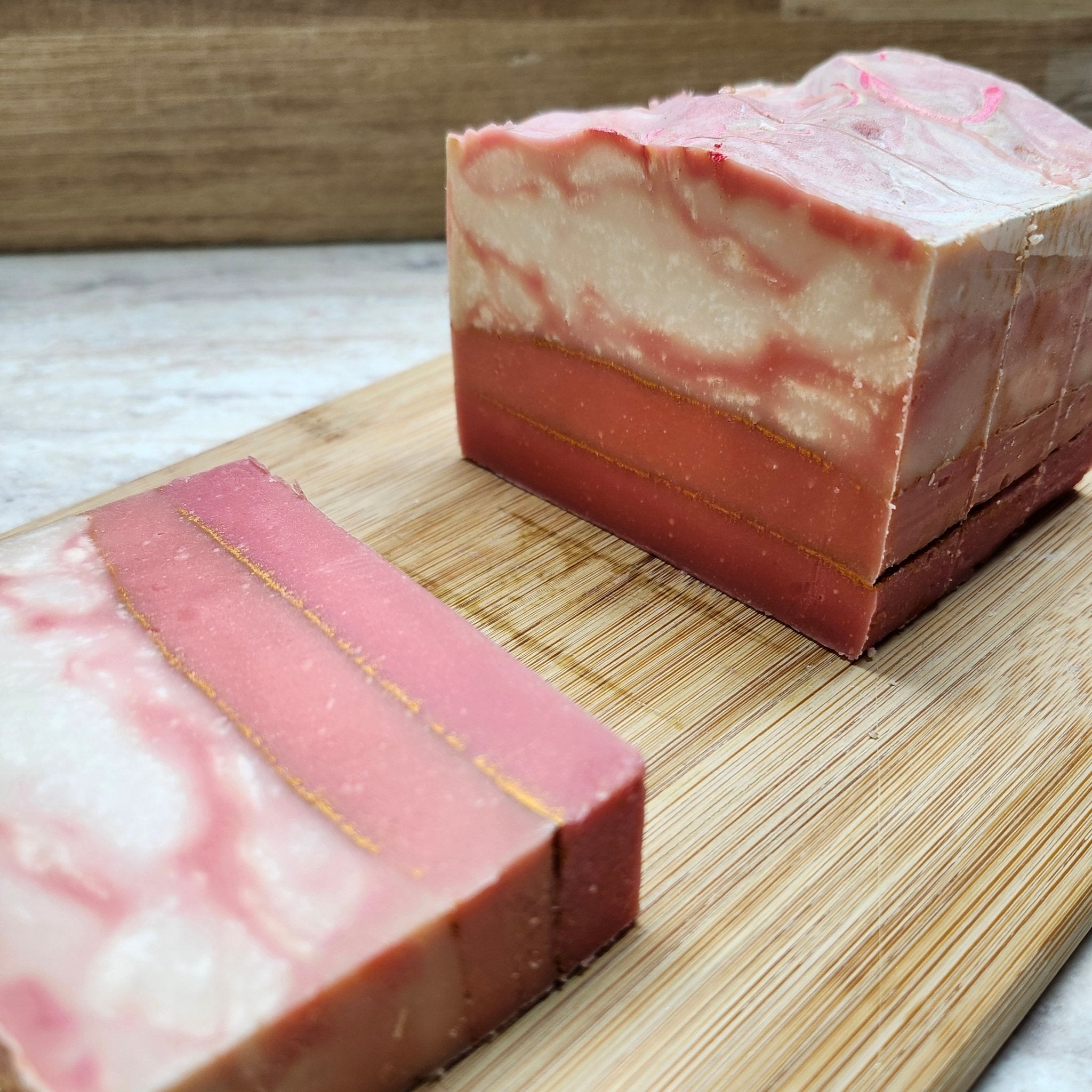 Organic Smoked Vanilla & Tonka Wood Handmade Soap Bar - Natural Moisturizing Vegan Soap for Dry Skin - Perfect for Spa, Bath, and Gift Giving