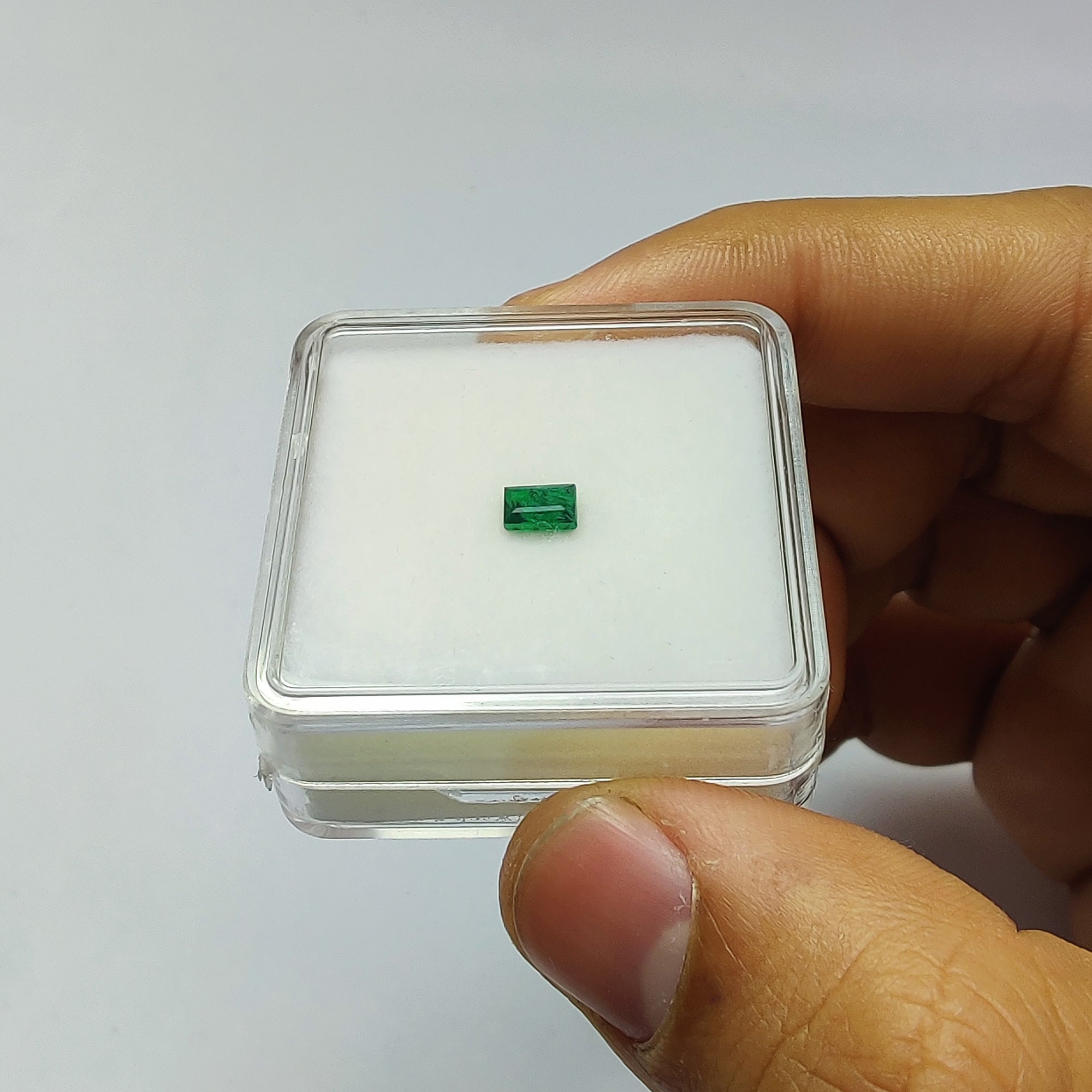 Natural Untreated Green Emerald Gemstone - 0.40cts Cushion Cut 5x3.5mm for Jewelry Making, Engagement Rings & Luxury Gifts | Emerald Birthstone Collection