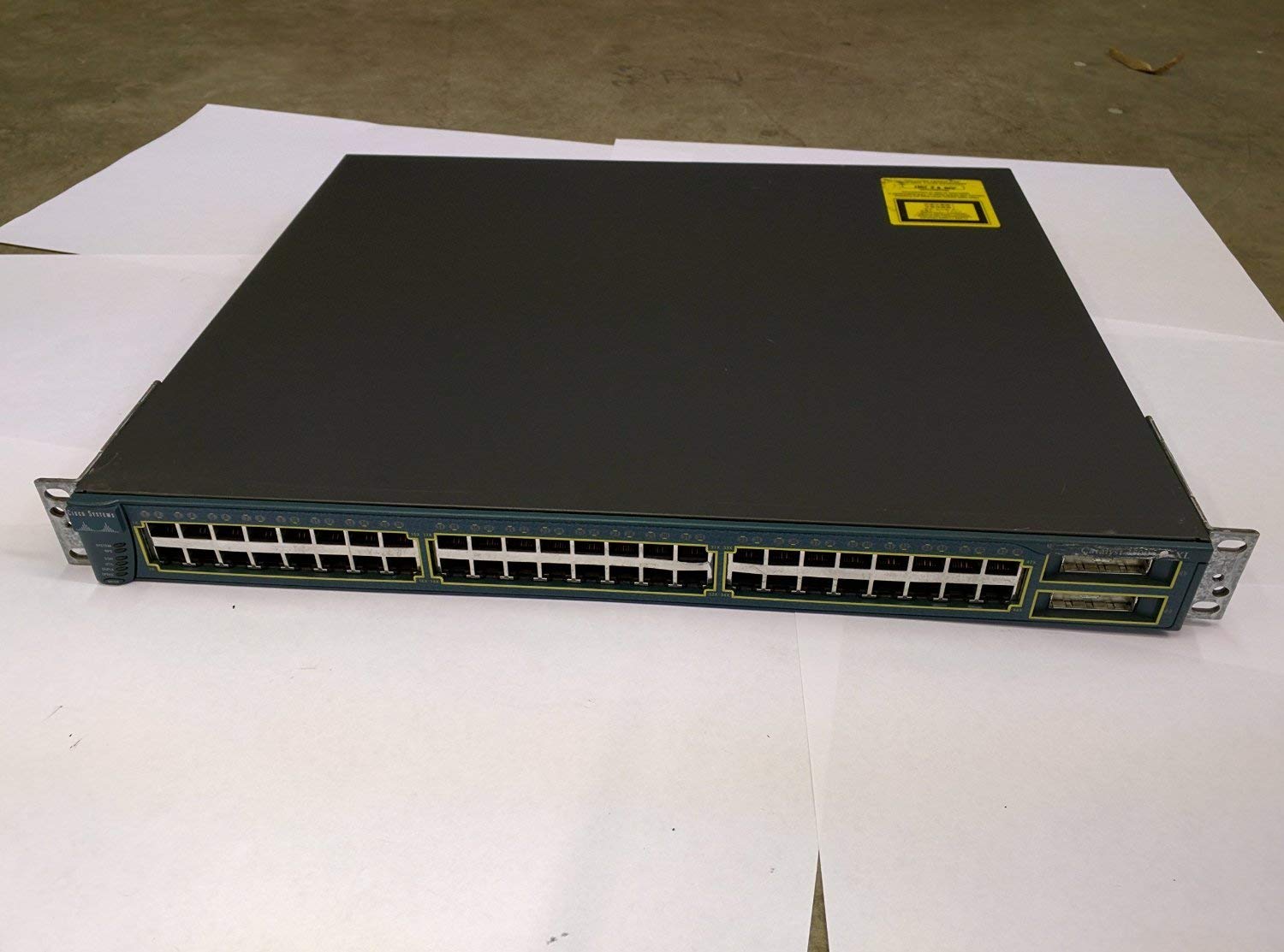 Cisco WS-C3548-XL-EN Catalyst 3548XL 48-Port Gigabit Ethernet Switch | Enterprise Network Switch | Rack Mountable | Renewed | Ideal for Office, Data Center & Small Business Networking