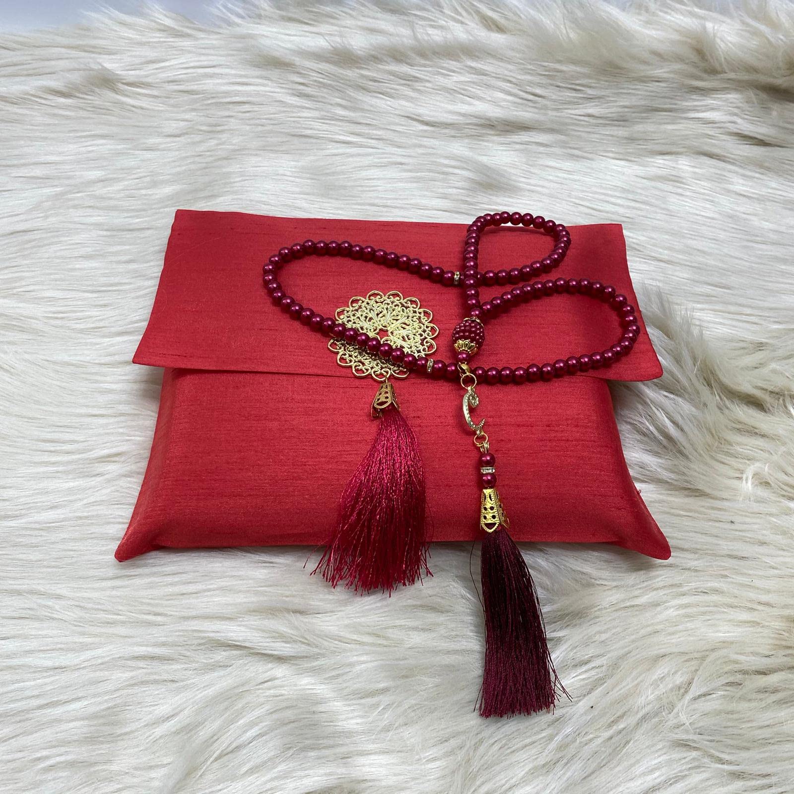 Premium Islamic Prayer Rug & Tasbih Beads Set with Elegant Slub Fabric Bag - Janamaz Sajadah - Soft Muslim Prayer Mat - Perfect for Daily Salah, Mosque Use & Islamic Gifts (Red, 20 Sets) - Ideal for Home Worship, Travel & Mawlid Celebrations