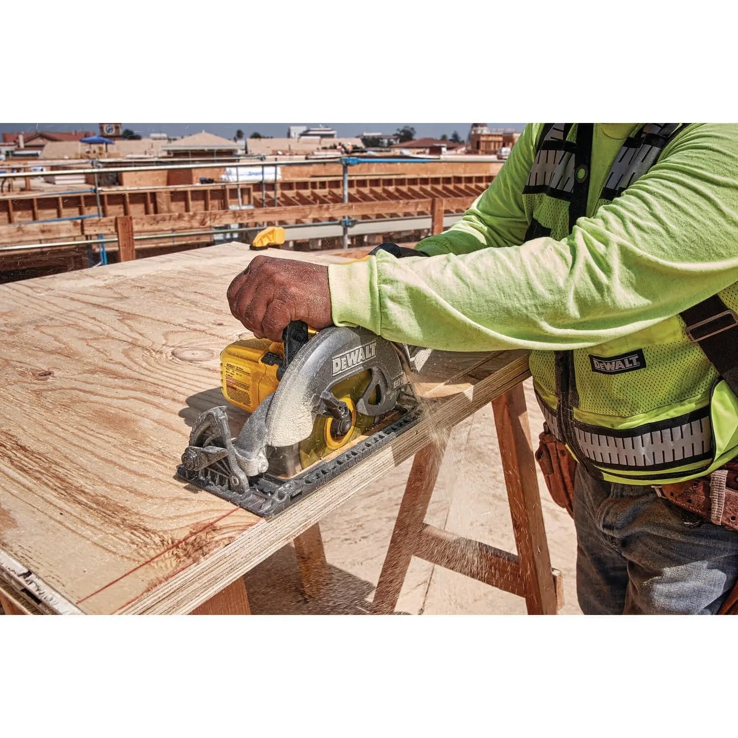 DEWALT DCS577X1 FLEXVOLT 60V MAX 7-1/4 Inch Cordless Worm Drive Circular Saw with 9.0Ah Battery - Powerful Cutting Tool for Framing, Roofing, and Construction Projects