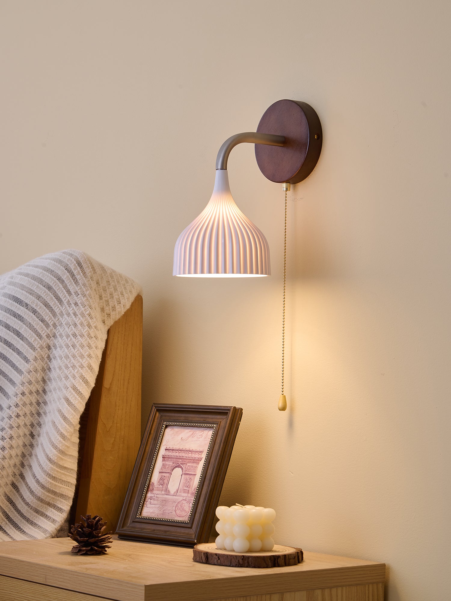 Lucina Modern Wall Lamp - Sleek LED Sconce Light for Bedroom, Living Room & Hallway - Energy Efficient Indoor Lighting Fixture (Perfect for Home Decor & Ambient Lighting)