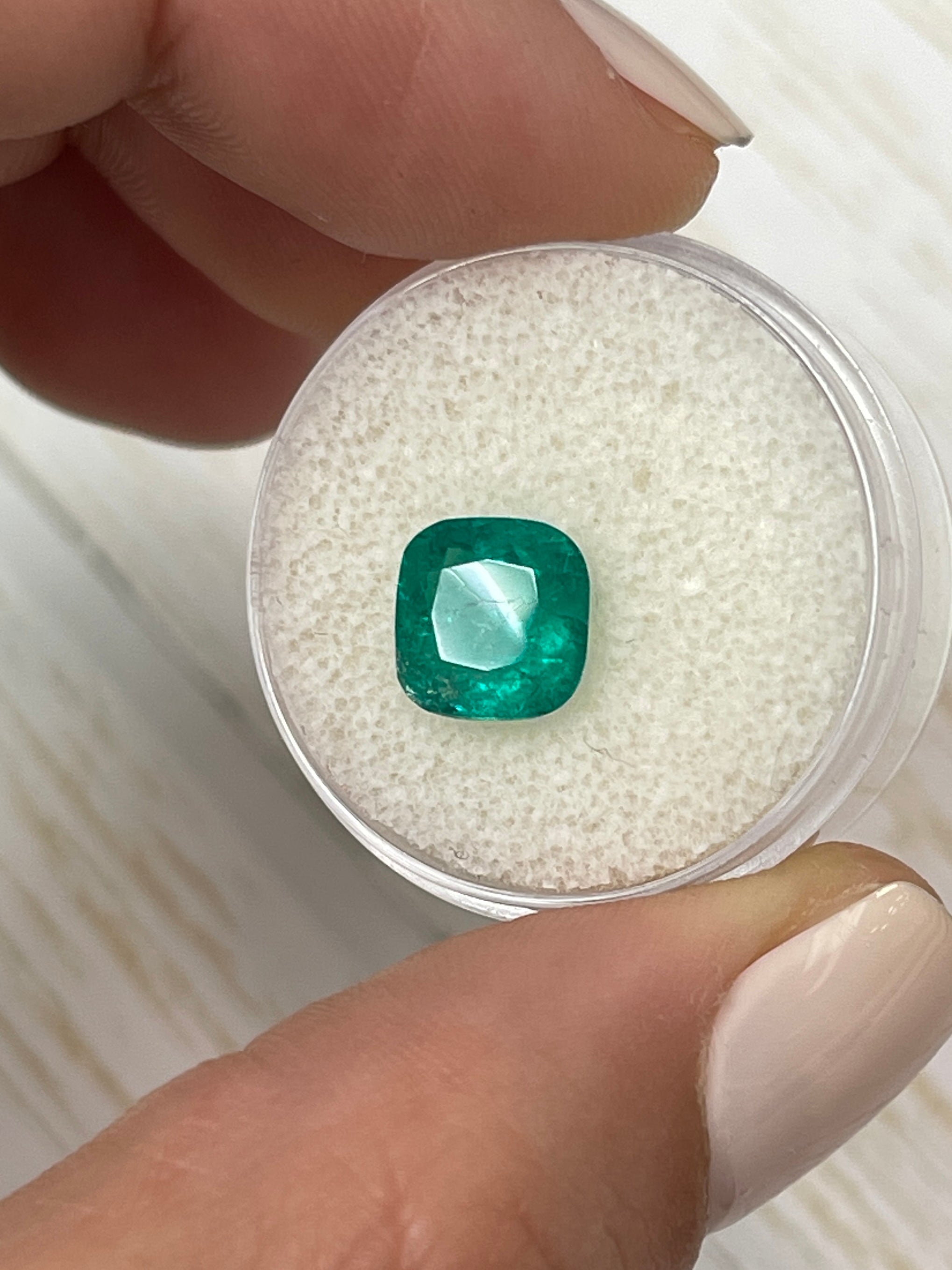 2.27 Carat Natural Loose Colombian Emerald Cushion Cut 8.5x8.5mm - Perfect for Engagement Rings, Fine Jewelry & Collector's Gemstones