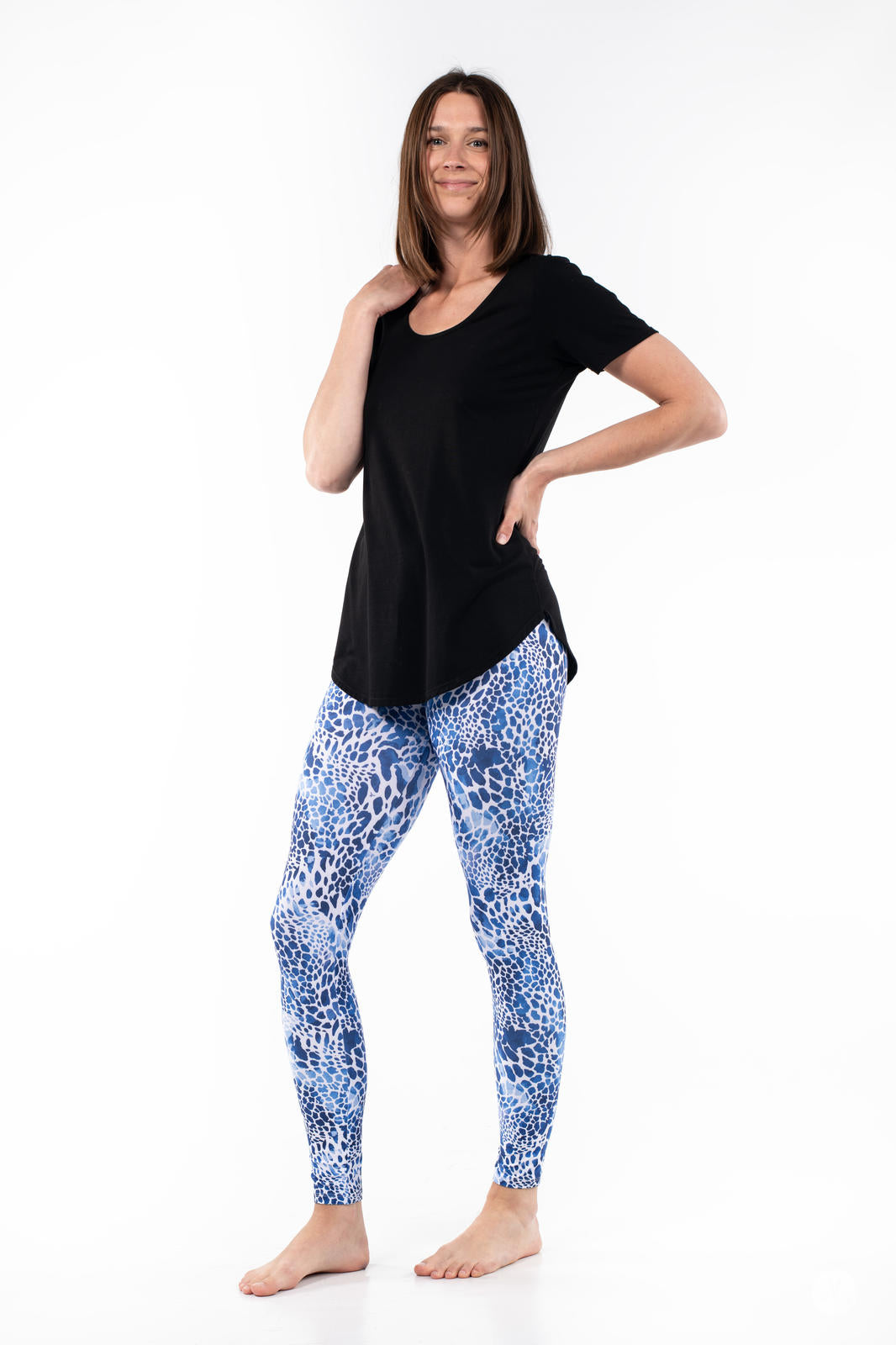 Frosted Leopard Print T-Shirt for Women - Trendy Animal Graphic Tee - Casual Streetwear Top for Everyday Wear, Parties & Outings
