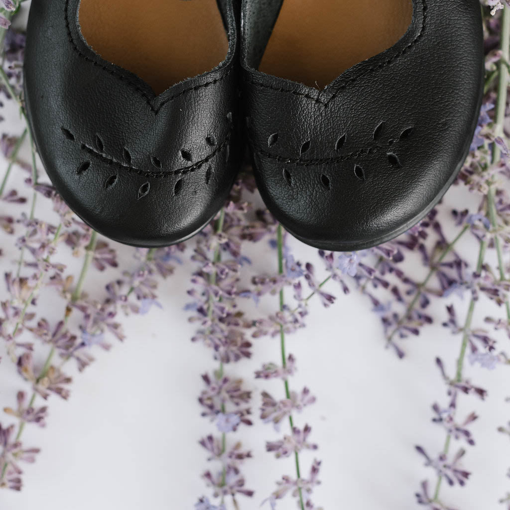Black Cosecha Mary Janes - Premium Leather Shoes for Girls | Comfortable & Stylish School & Dress Shoes for Toddlers & Kids