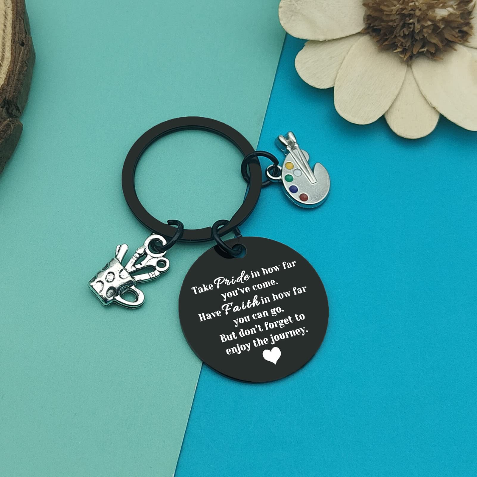 Artist Paint Palette Keychain - Graduation Gift for Art Students & Painters - Inspirational Jewelry for Christmas, Birthday & Encouragement - Perfect for Art Lovers, Creative Professionals & Gift Giving Occasions