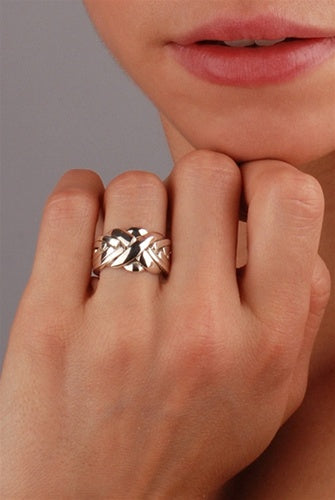 Unisex 7-Band Platinum Puzzle Ring - Elegant & Durable Interlocking Design for Men & Women - Perfect for Weddings, Anniversaries, and Unique Gifts