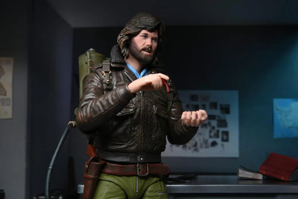 NECA The Thing Ultimate MacReady V2 Action Figure - Station Survival Edition - Collectible Horror Movie Toy for Fans & Display