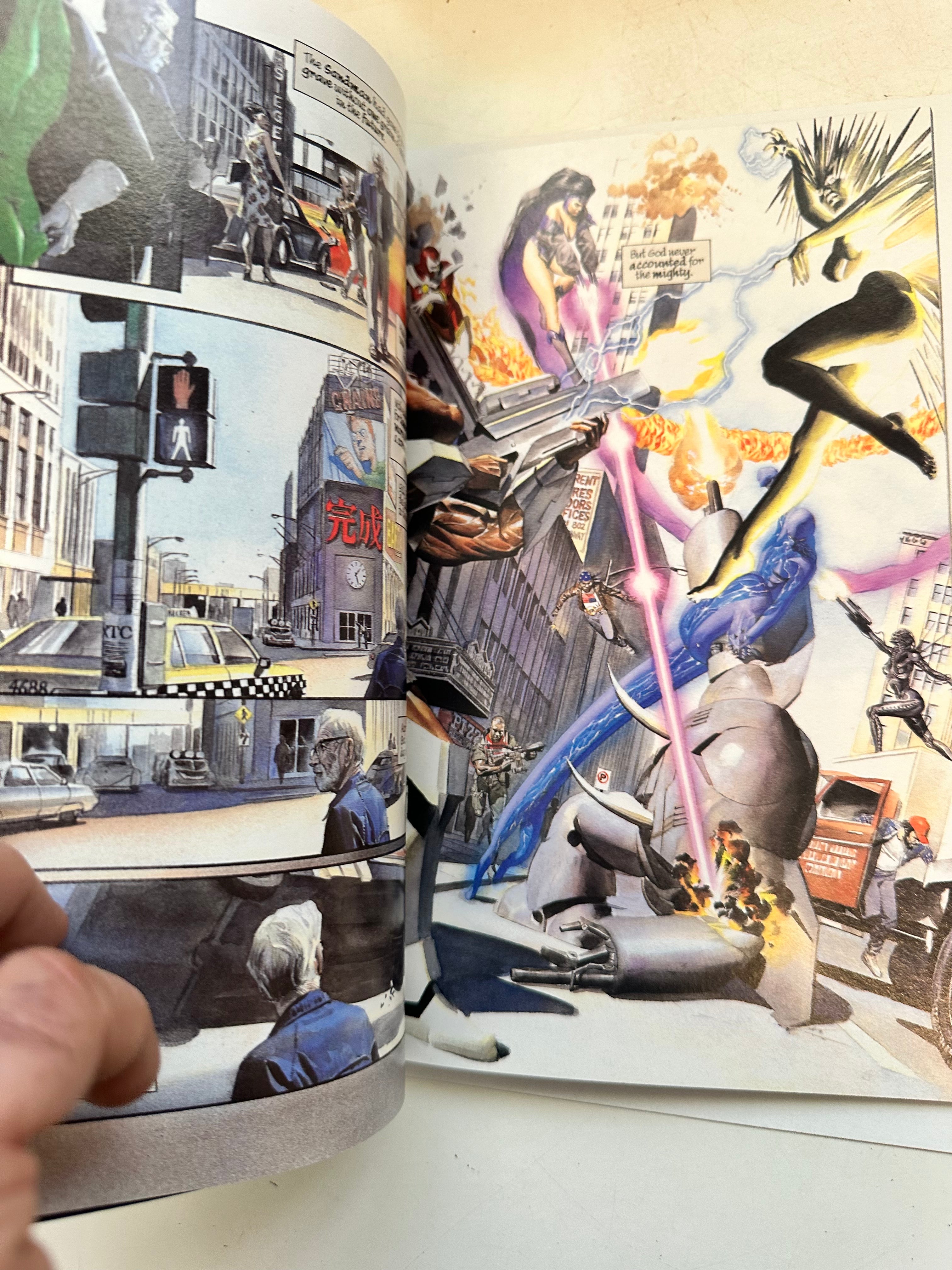 Kingdom Come Graphic Novel 1996 - DC Comics Limited Edition Collector's Item | Perfect for Comic Book Fans, Gift for Superhero Lovers, Home Decor for Geek Culture