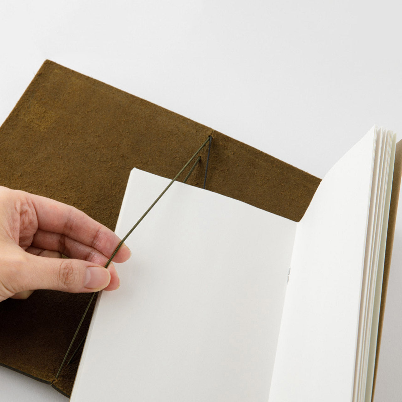 Premium Genuine Leather Traveler's Notebook Cover Set - Refillable Journal Organizer for Bullet Journaling, Writing & Sketching | Perfect Gift for Writers, Artists & Travel Enthusiasts