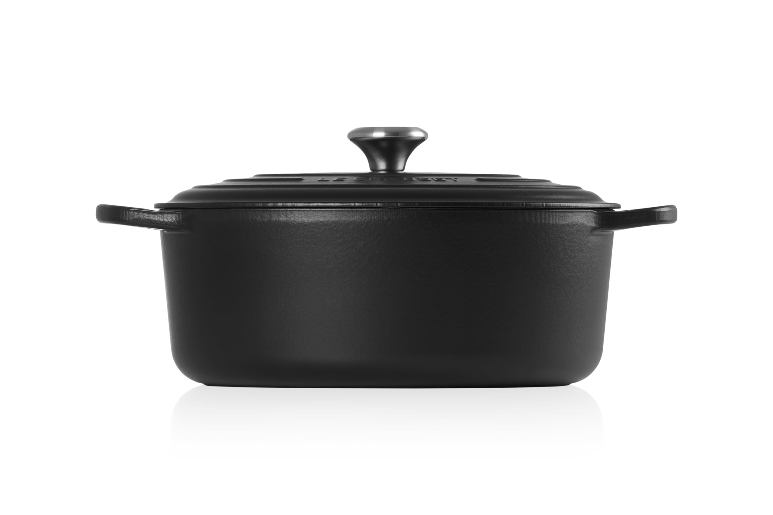 Le Creuset Signature Enameled Cast Iron Oval Dutch Oven 6.75 Quart - Licorice Black | Premium Cookware for Braising, Roasting & Baking | Perfect for Family Dinners & Entertaining