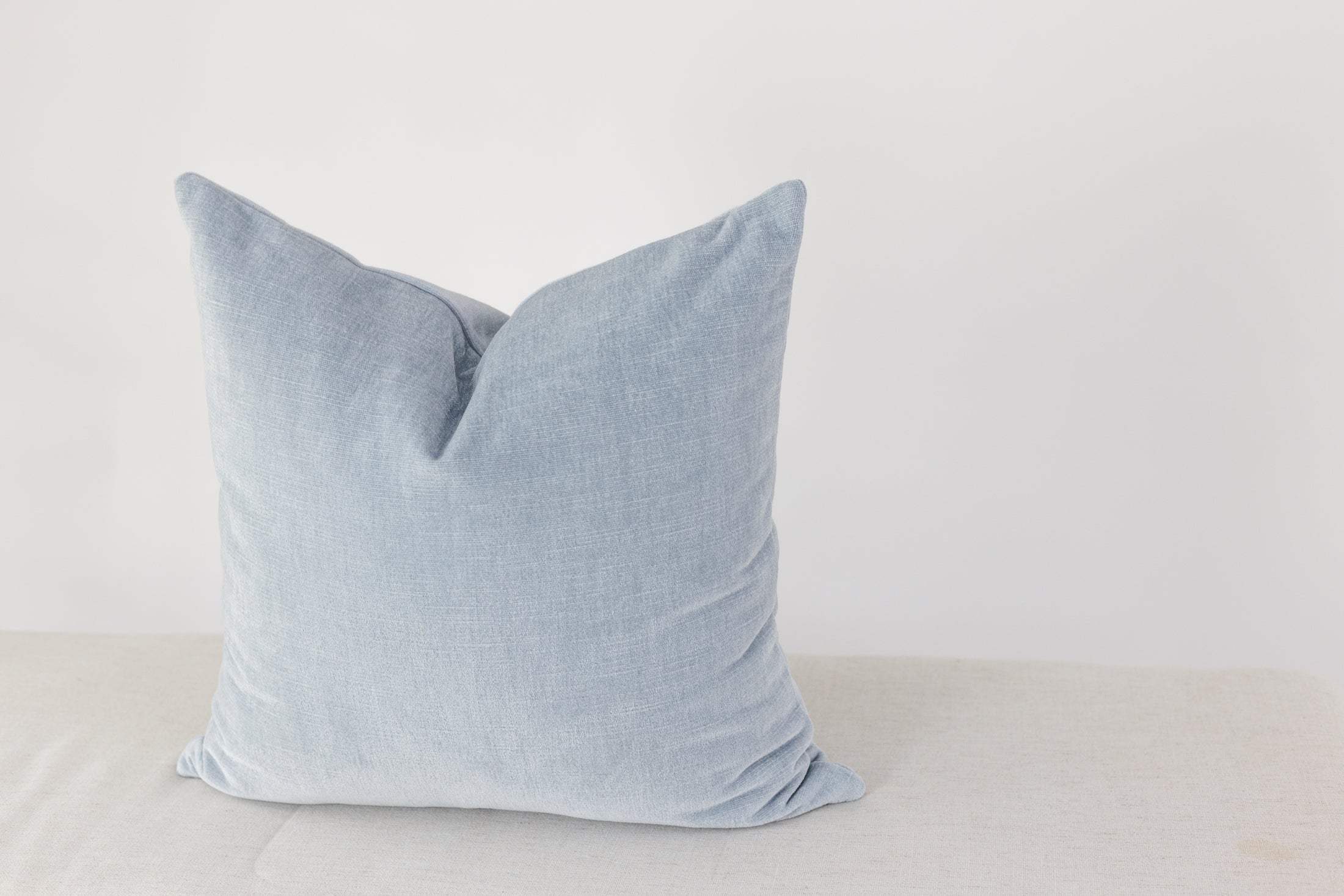 Ellie Pillow Cover - Soft & Stylish Decorative Pillow Case for Couch, Bed, Sofa - Perfect for Home Decor, Living Room, Bedroom, Nursery - Machine Washable & Durable