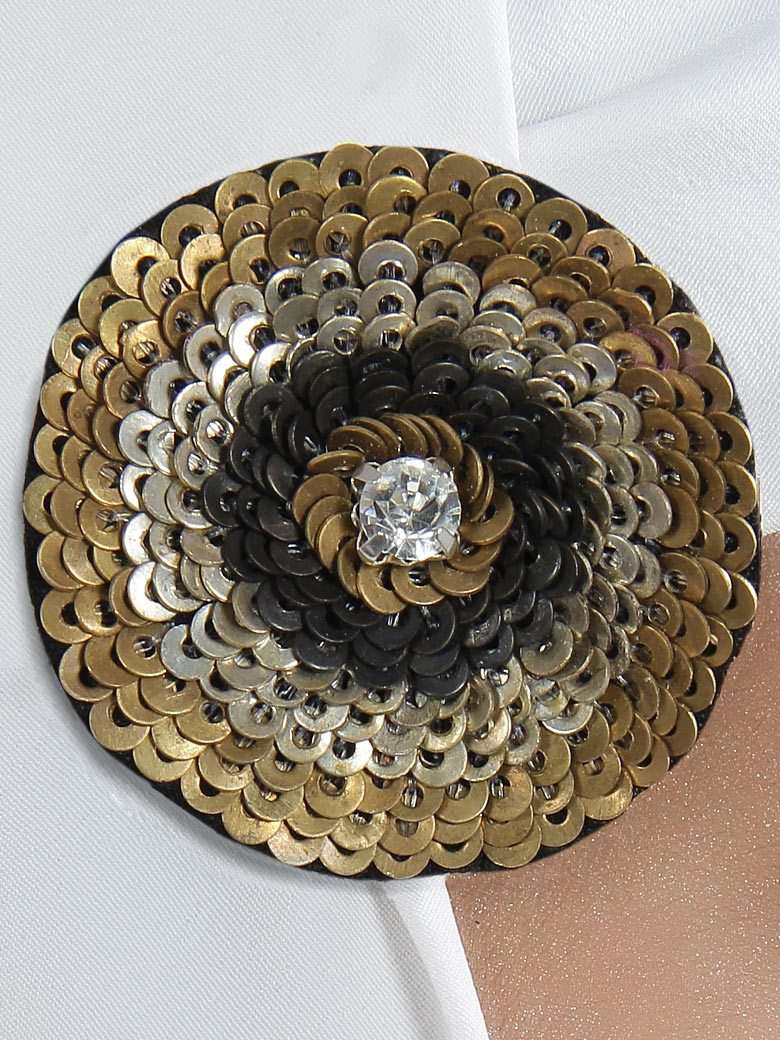Elegant Fish Shell Design Brooch Pin with Clip - Perfect for Jackets, Scarves, and Fashion Accessories