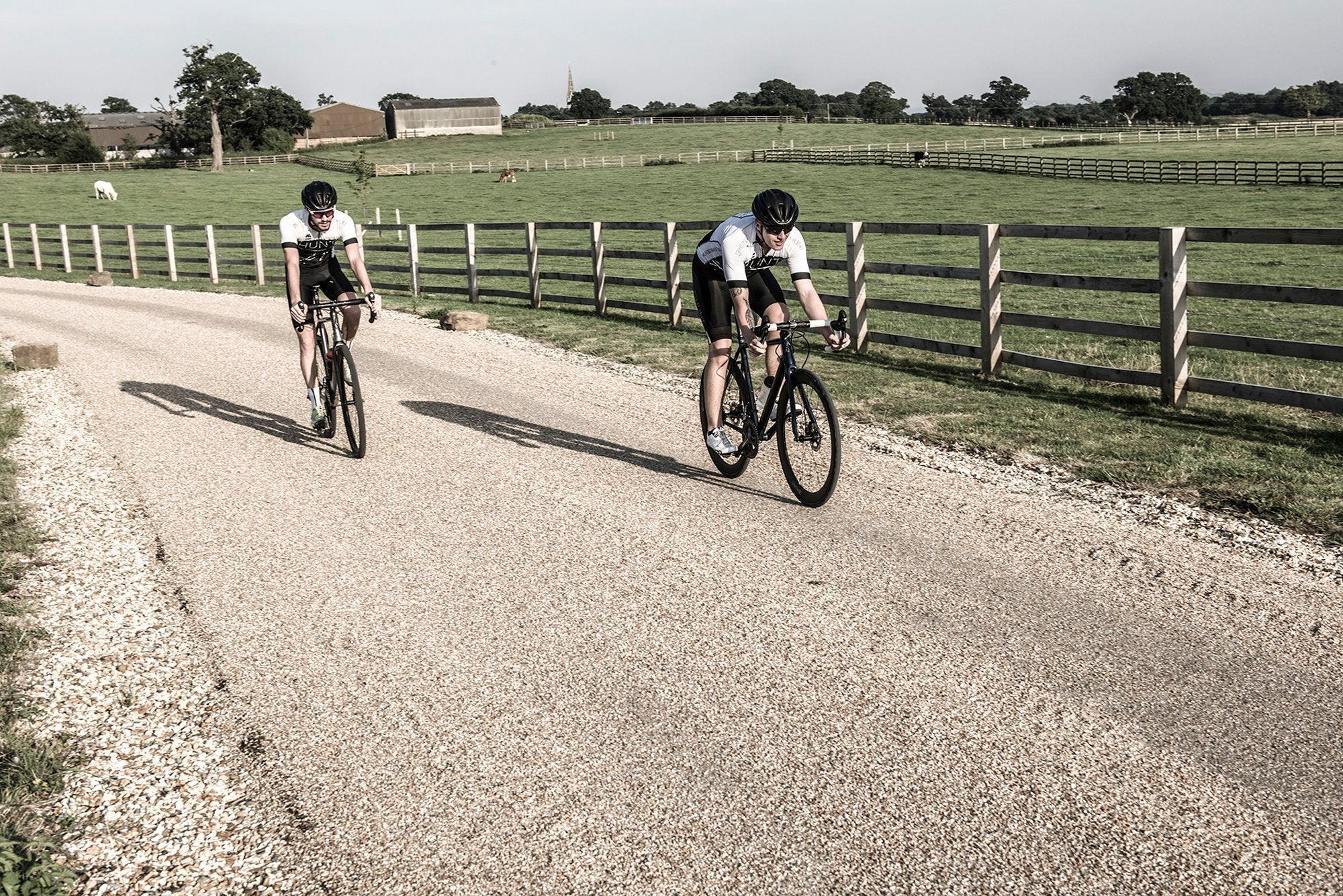 RE:NEW HUNT 4050 Carbon Aero Disc Wheelset - Lightweight 50mm Deep Carbon Road Bike Wheels for Speed & Performance | Perfect for Road Racing, Triathlons & Endurance Cycling