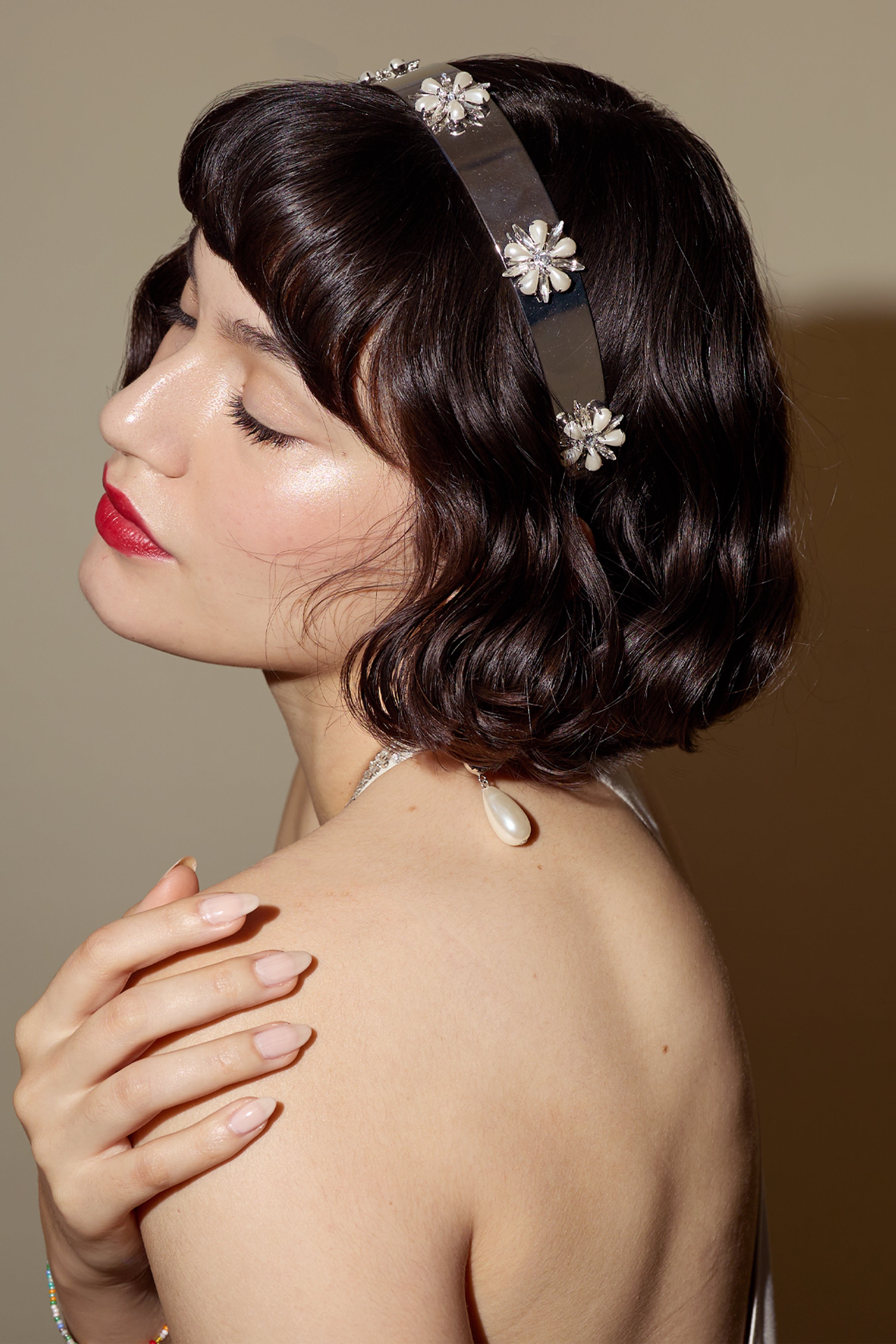Pearl and Crystal Headband for Women - Elegant Hair Accessories for Weddings, Parties & Everyday Wear