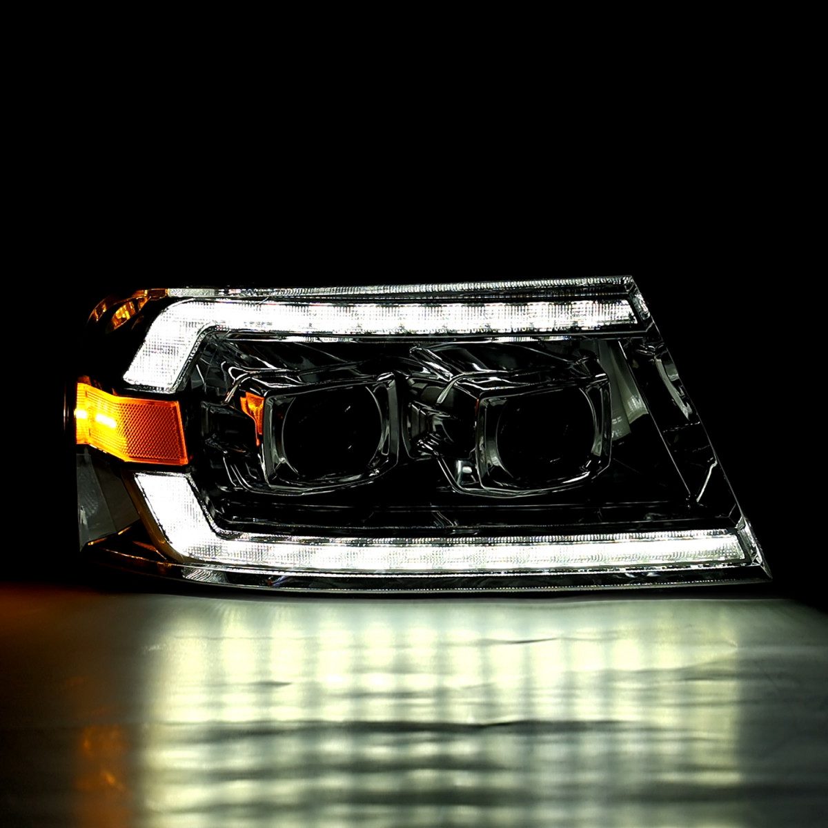 04-08 Ford F150 & 06-08 Lincoln Mark LT PRO Series Halogen Projector Headlights - Chrome Housing - Upgrade Your Truck's Night Visibility for Safer Driving