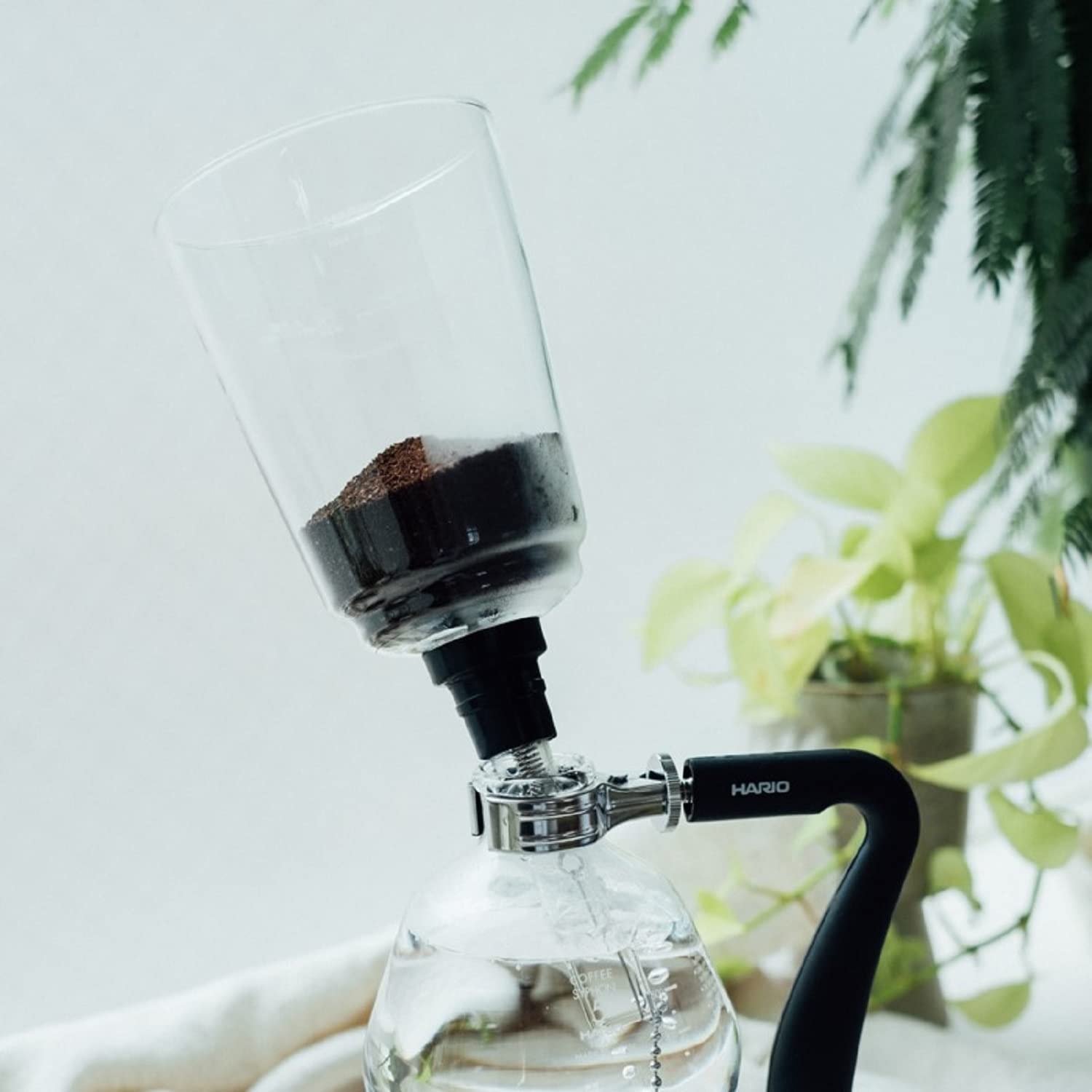 Hario NXAR-5 Next Coffee Siphon Brewer - 5 Cup Black Vacuum Coffee Maker for Home & Office Use | Perfect for Pour Over Coffee Lovers & Specialty Brewing