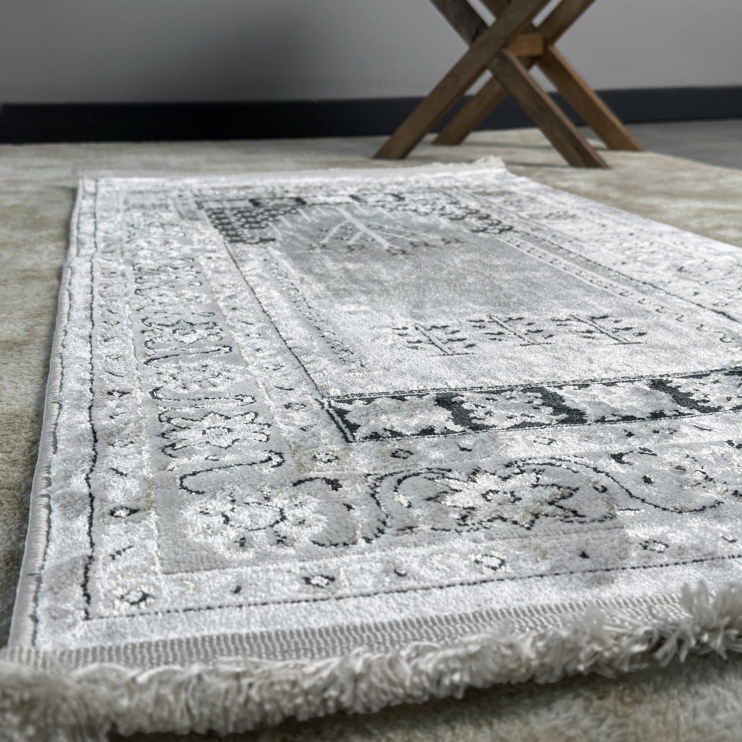 Premium Islamic Prayer Rug - Soft & Comfortable Muslim Prayer Mat for Home & Mosque - Ideal Gift for Ramadan, Eid & Daily Salah (Cream)