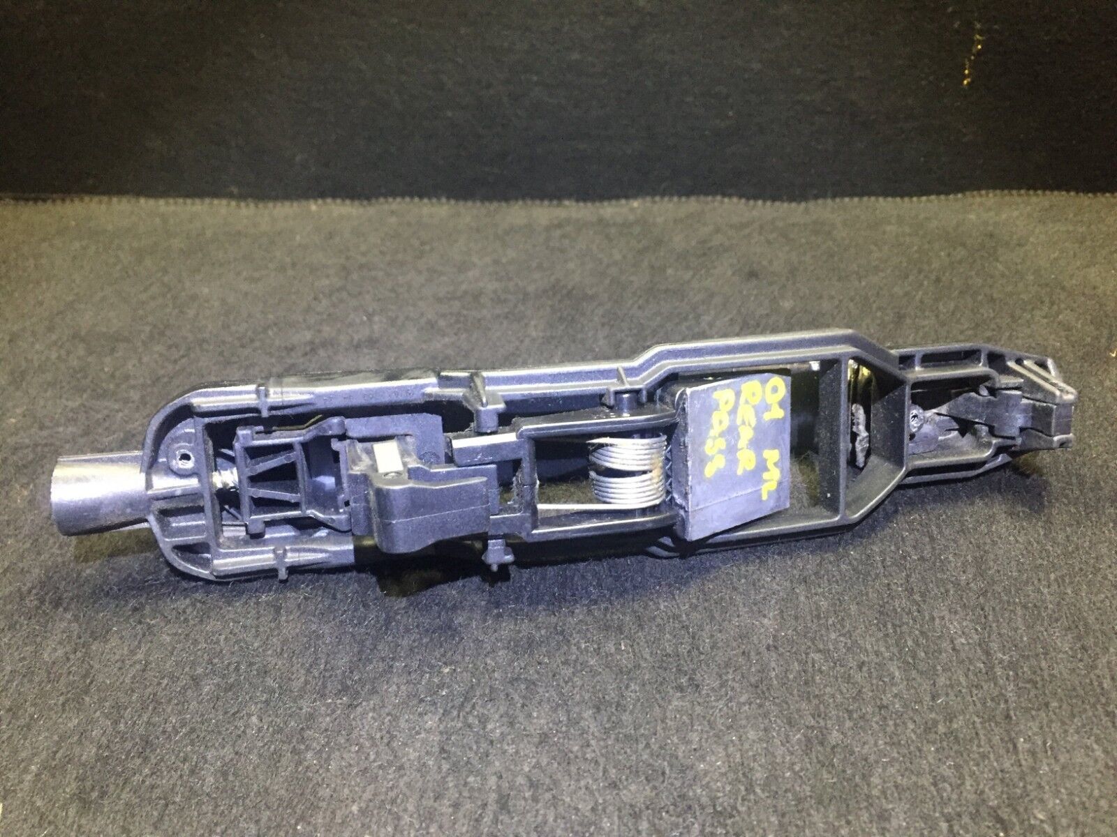 Genuine Mercedes W163 Rear Right Passenger Side Exterior Door Handle Replacement Part - OEM Quality for ML320 ML350 ML430 ML55 AMG Models - Perfect for Door Repair & Restoration Projects