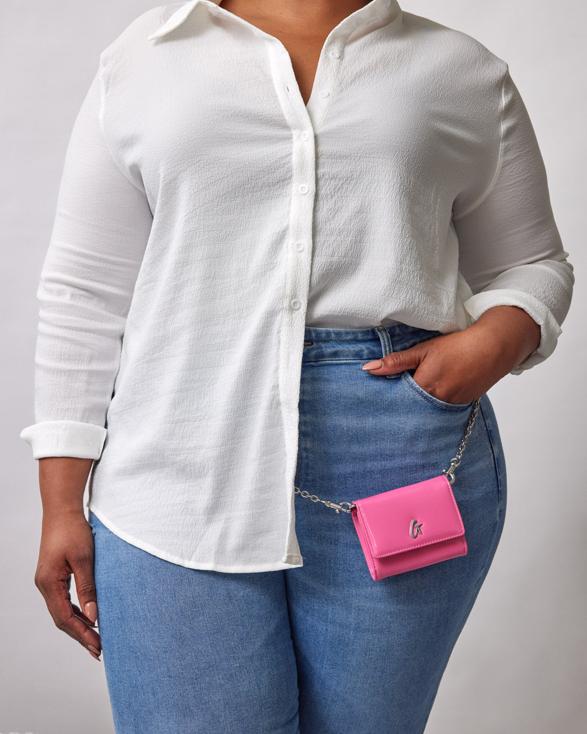 Standard Silver Compact Wallet on Chain (WOC) with Mirror & Hot Pink Accents - Perfect for Parties, Evening Outings, and Everyday Elegance