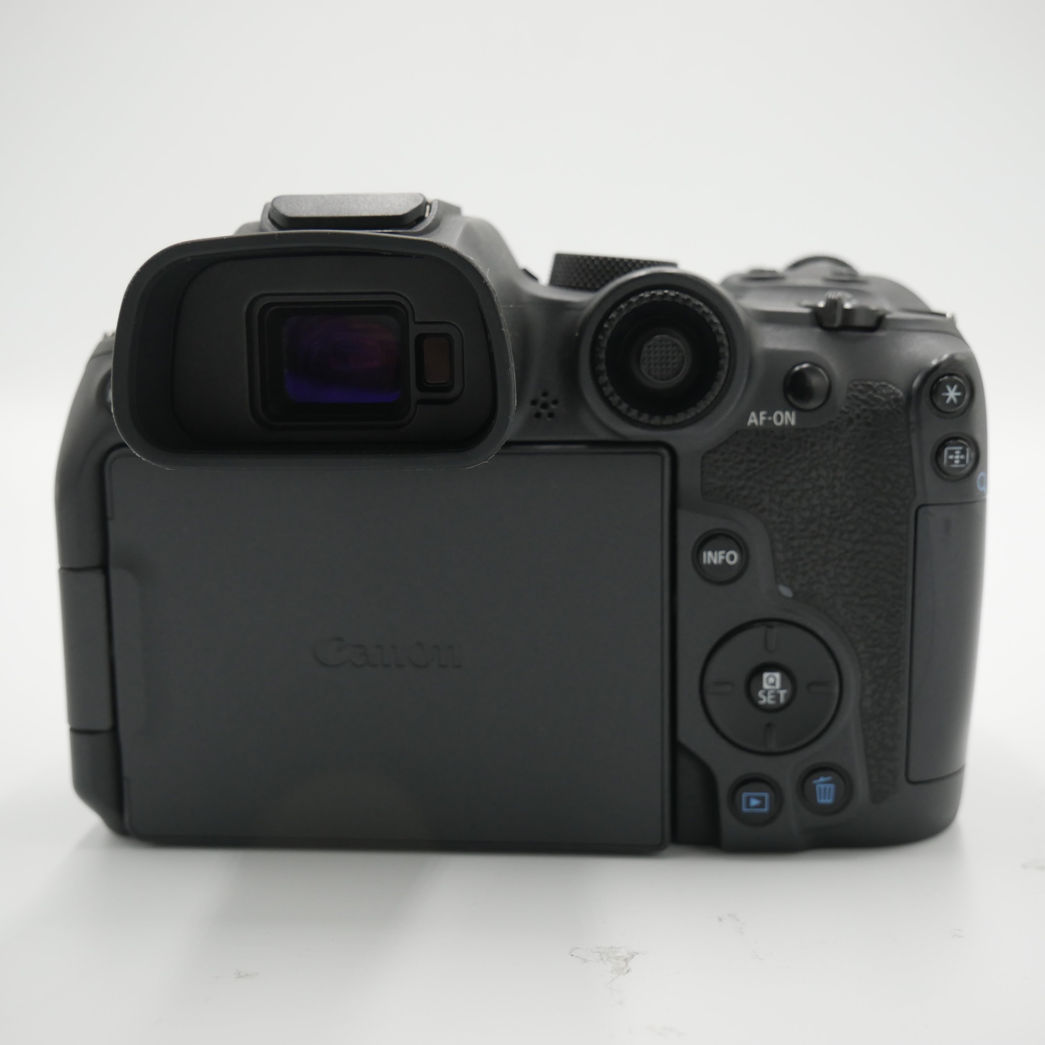 Used Canon EOS R7 Mirrorless Camera with 32.5MP Sensor & 4K Video - Perfect for Travel Photography & Vlogging