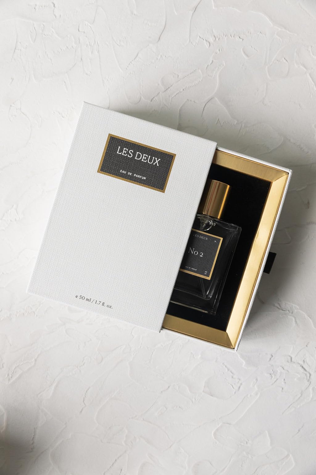 Les Deux No 2 Unisex Perfume - 50ml Luxury Vegan Fragrance with Amber, Saffron, Sandalwood & Cedar Notes | Award-Winning Long Lasting Scent for Men & Women | Perfect for Date Nights, Office Wear & Special Occasions