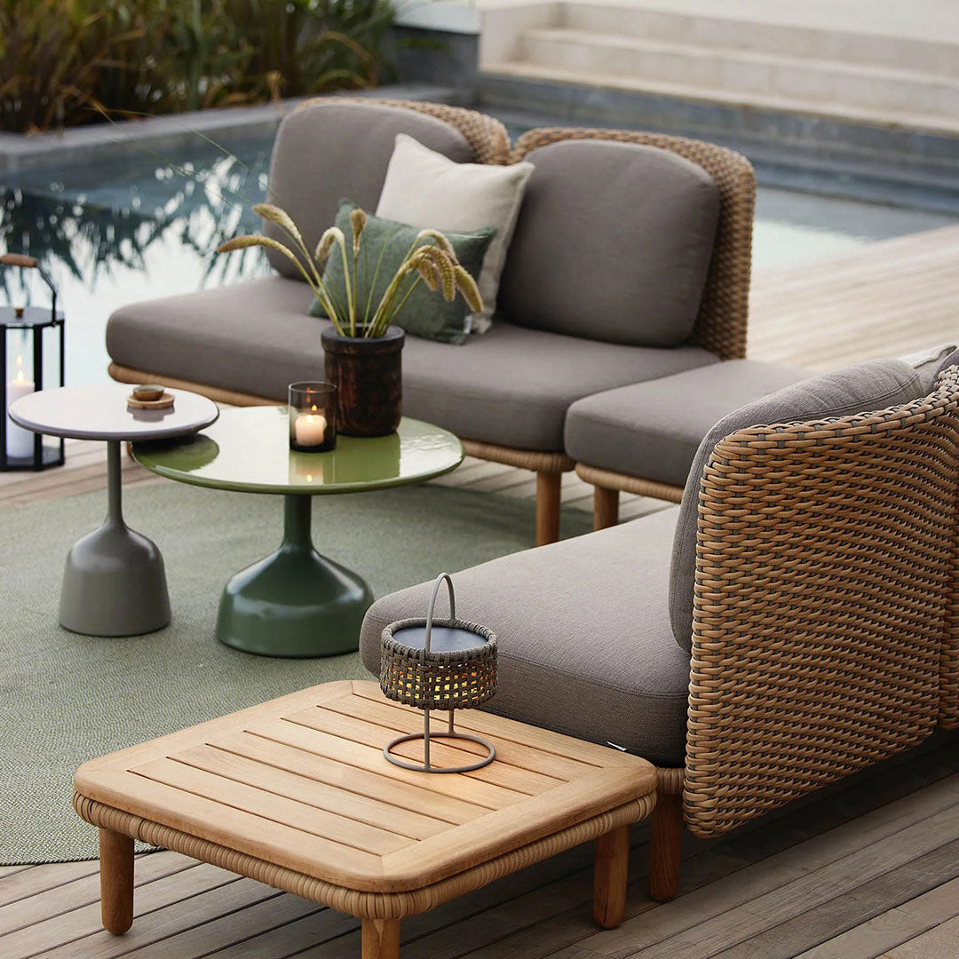 Round Coffee Table with Glossy Finish - Small Modern Accent Table for Living Room, Bedroom, or Office