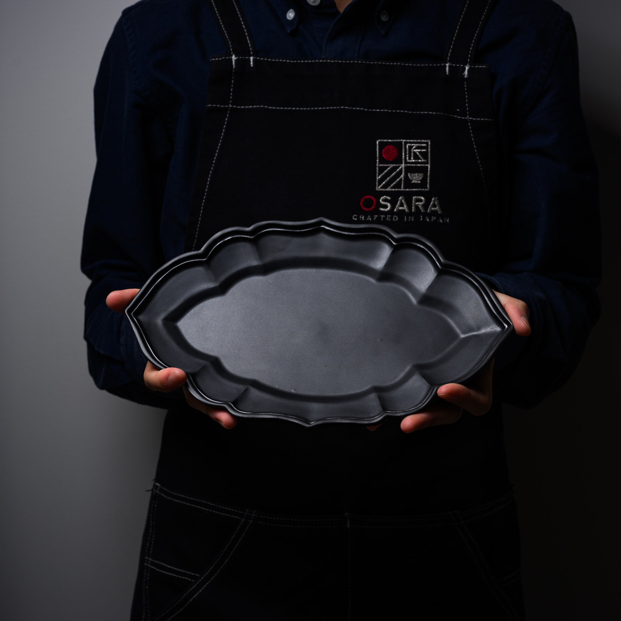 Handmade USUKIYAKI Oval Ceramic Plate - Ryoka Black Japanese Pottery for Sushi, Sashimi & Fine Dining | Authentic Utsuki-Yaki Tableware
