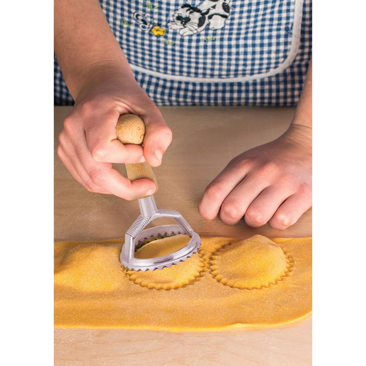 Fantes Authentic Italian Ravioli Maker Stamp Set - 2.5 Inch Round Pasta Cutter with Wooden Handle & Fluted Edge - Perfect for Homemade Pasta, Dumplings, and Italian Cooking - Since 1906