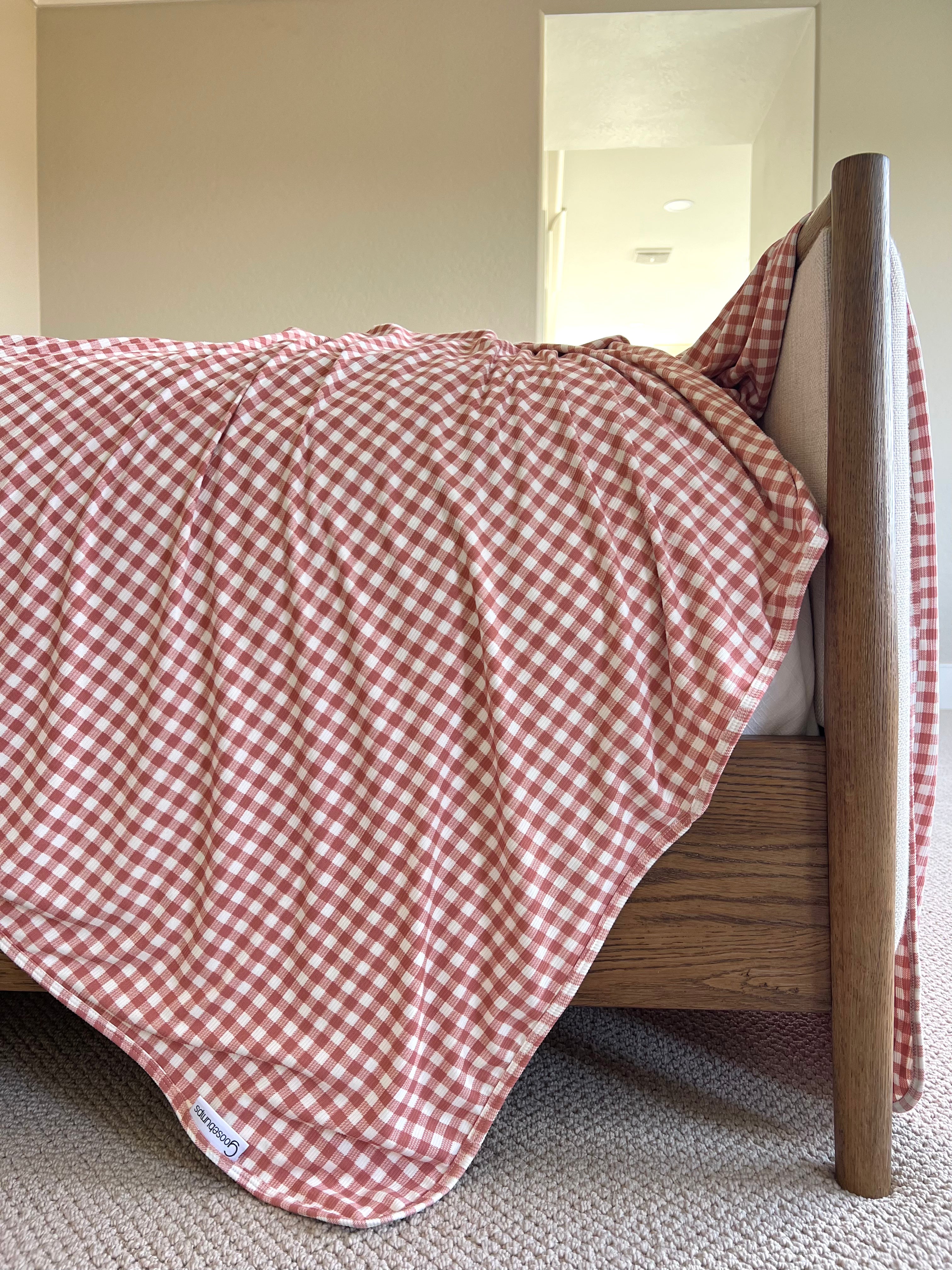 Stylish Mauve Gingham Print Fabric - Perfect for DIY Dresses, Home Decor & Craft Projects