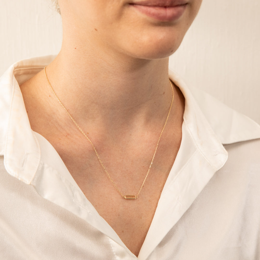 9ct Yellow Gold Natural Quartz Pendant Necklace for Women - Elegant Crystal Jewelry Gift for Birthday, Anniversary & Special Occasions
