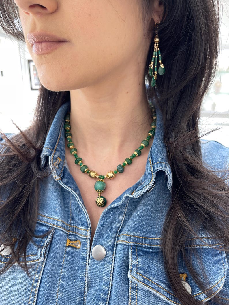 14K Gold Natural Emerald Rough Cut Floral Pendant Necklace for Women - Handcrafted Unique Jewelry Gift for Birthday, Anniversary & Special Occasions | Elegant Statement Necklace for Party, Wedding & Evening Wear