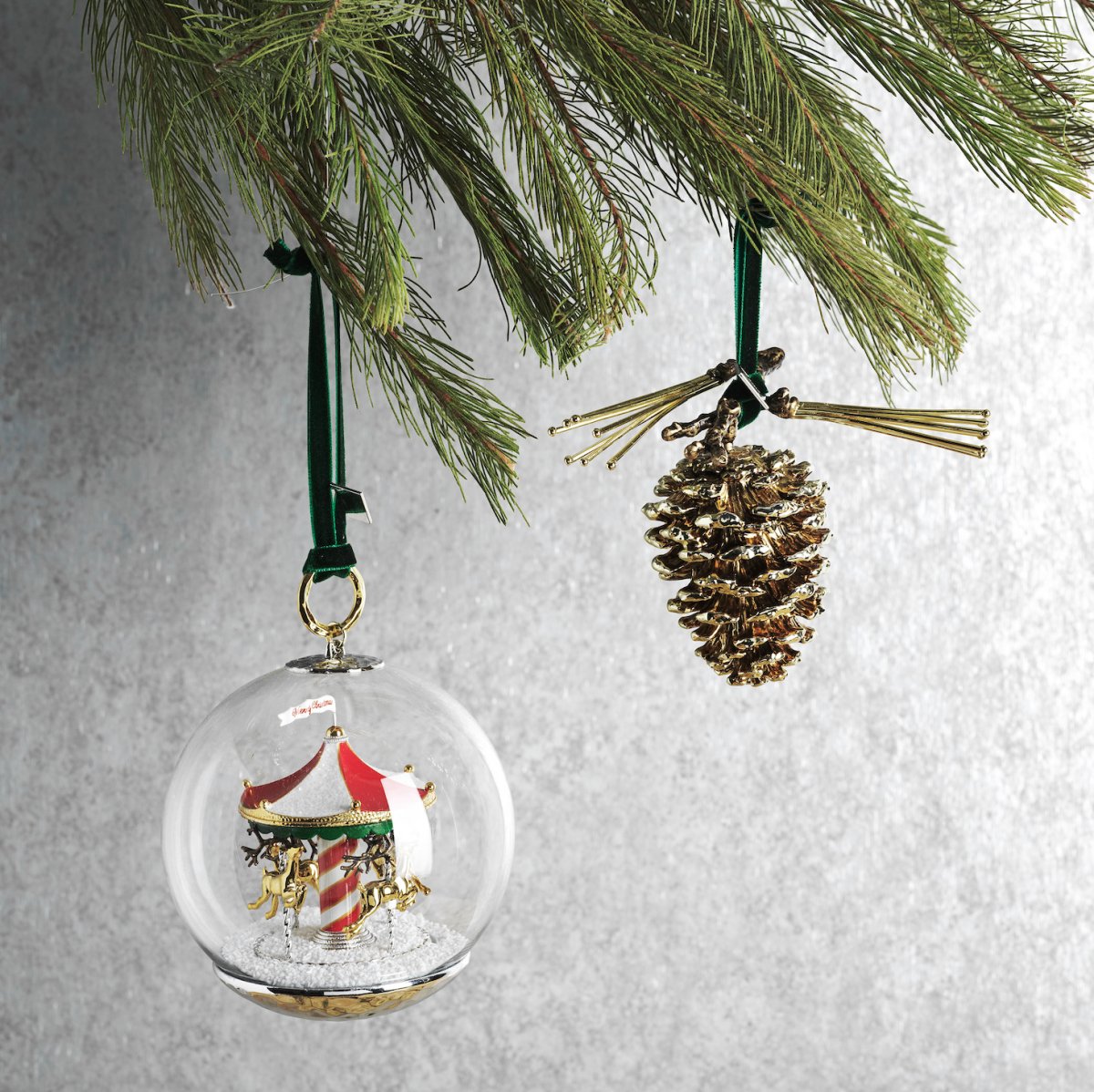 Handmade Pine Cone Christmas Ornaments - Natural Rustic Holiday Decor for Tree, Wreaths & Gift Wrapping - Perfect for Festive Home Decor & DIY Crafts