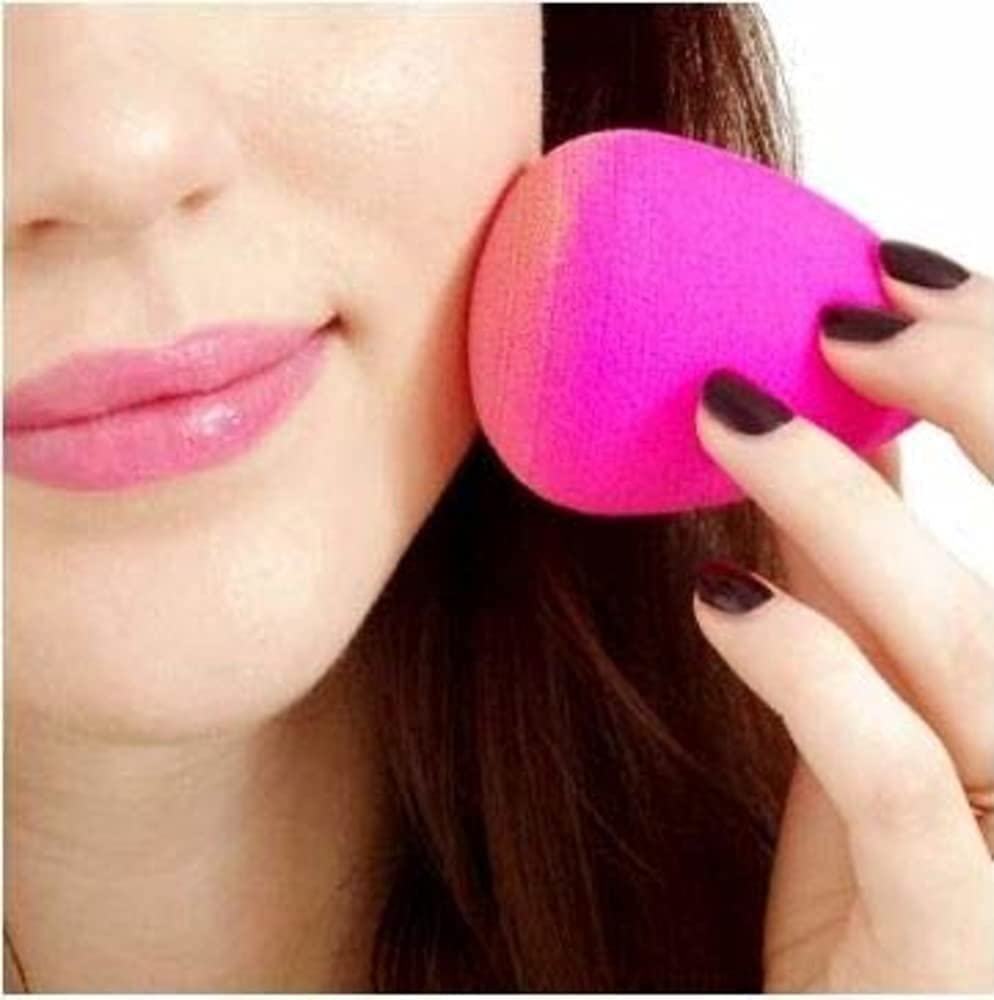 Soft Bristle 7-Piece Pink Makeup Brush Set with Beauty Blender for Flawless Makeup